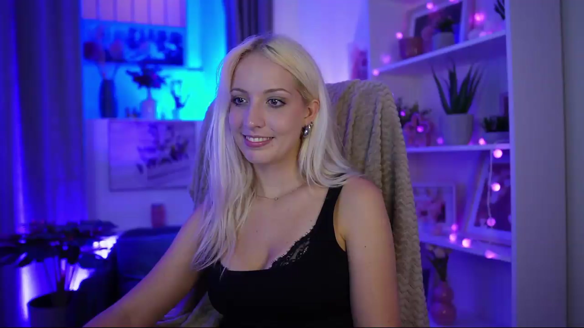 Gallery image thumbnail from Lucy_Cutie's myfreecams stream on, 07/18/2026, 22:11 image 19 of 20