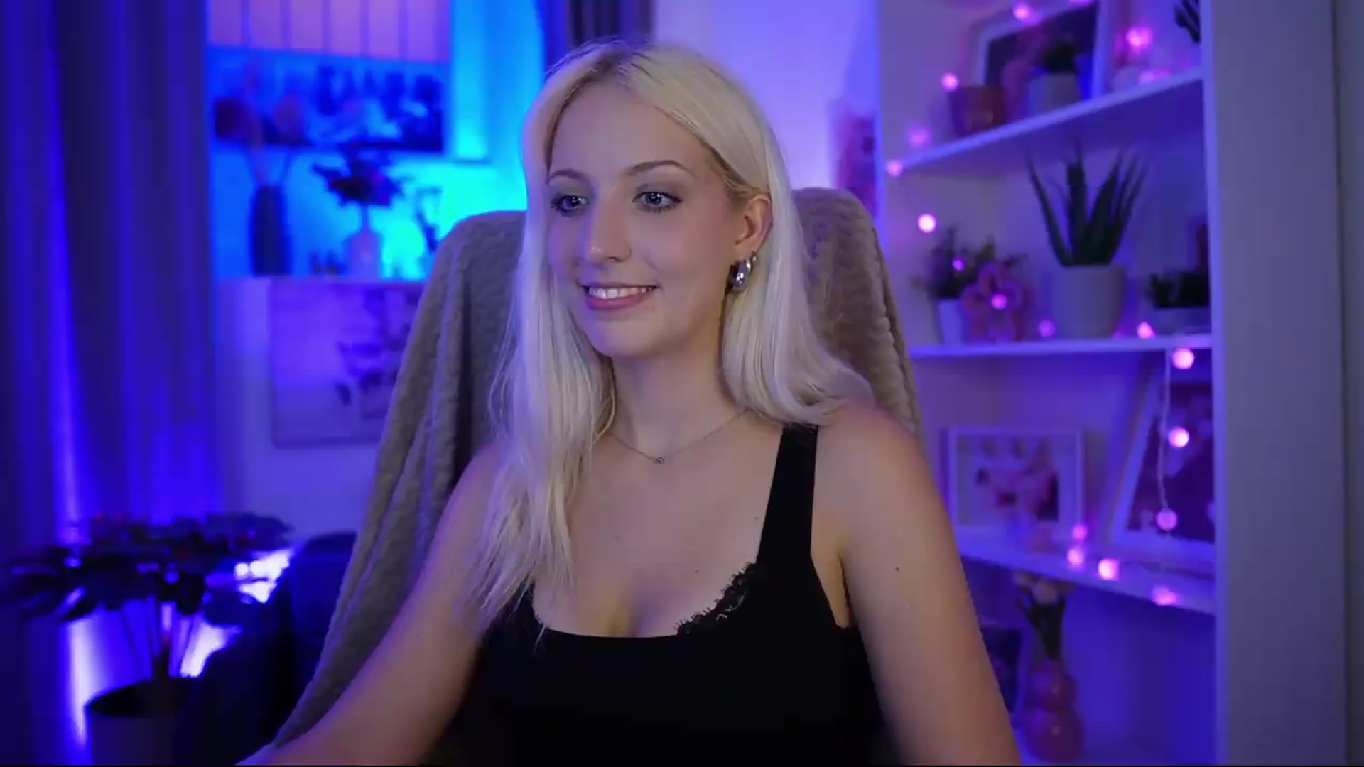 Gallery image thumbnail from Lucy_Cutie's myfreecams stream on, 07/18/2026, 22:11 image 5 of 20