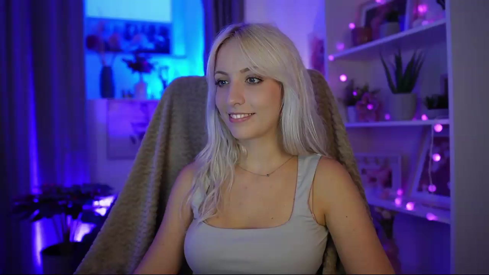 Gallery image thumbnail from Lucy_Cutie's myfreecams stream on, 07/19/2026, 19:33 image 5 of 20