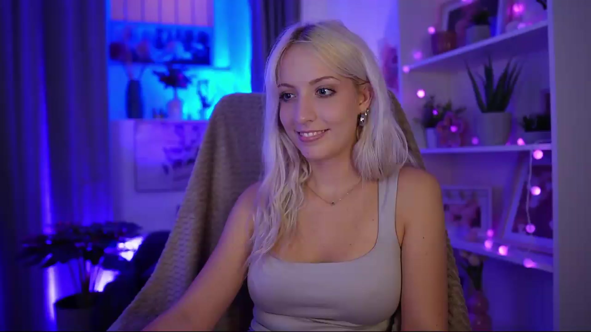 Gallery image thumbnail from Lucy_Cutie's myfreecams stream on, 07/19/2026, 20:02 image 15 of 20