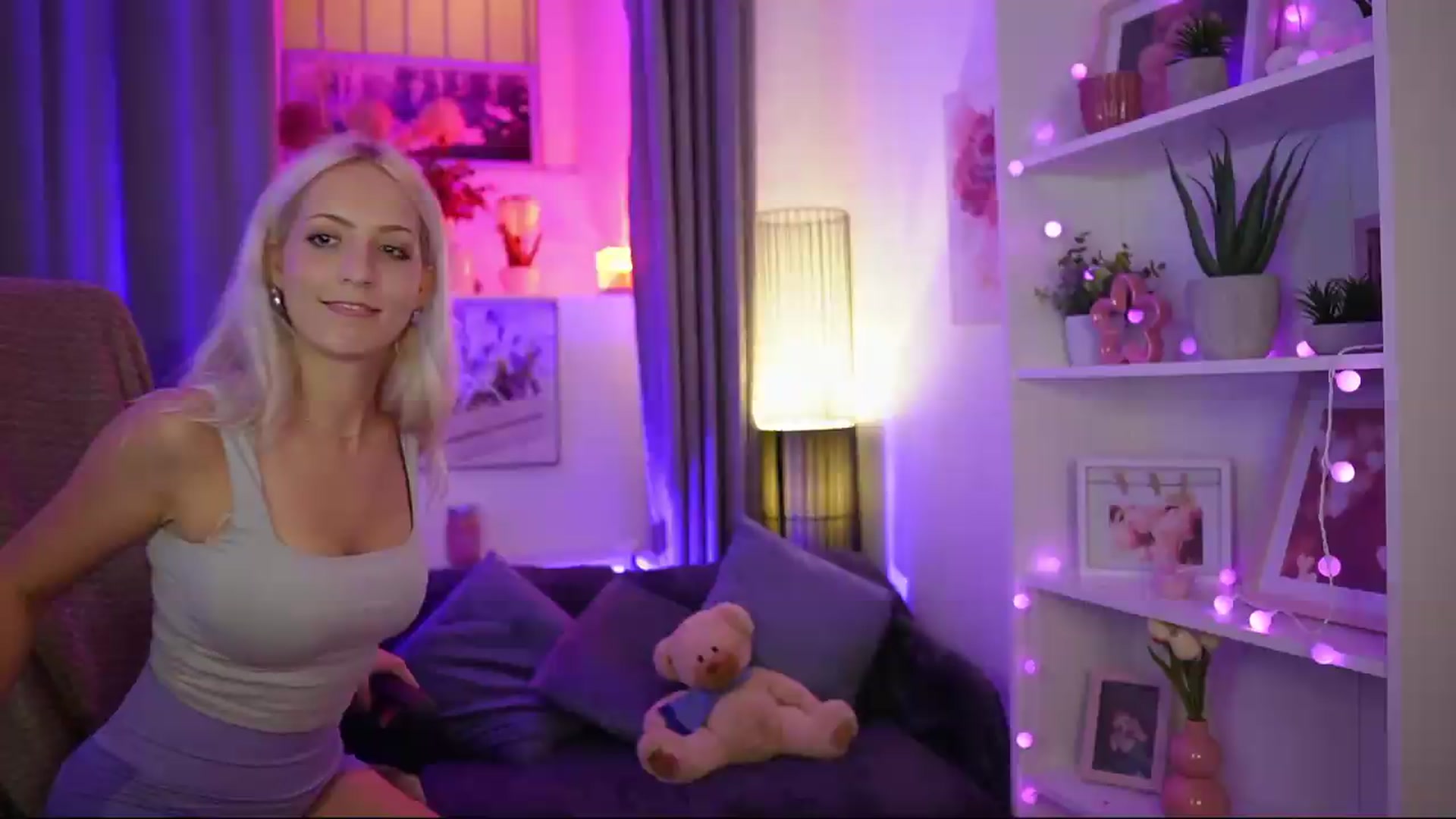 Gallery image thumbnail from Lucy_Cutie's myfreecams stream on, 07/19/2026, 22:46 image 13 of 20