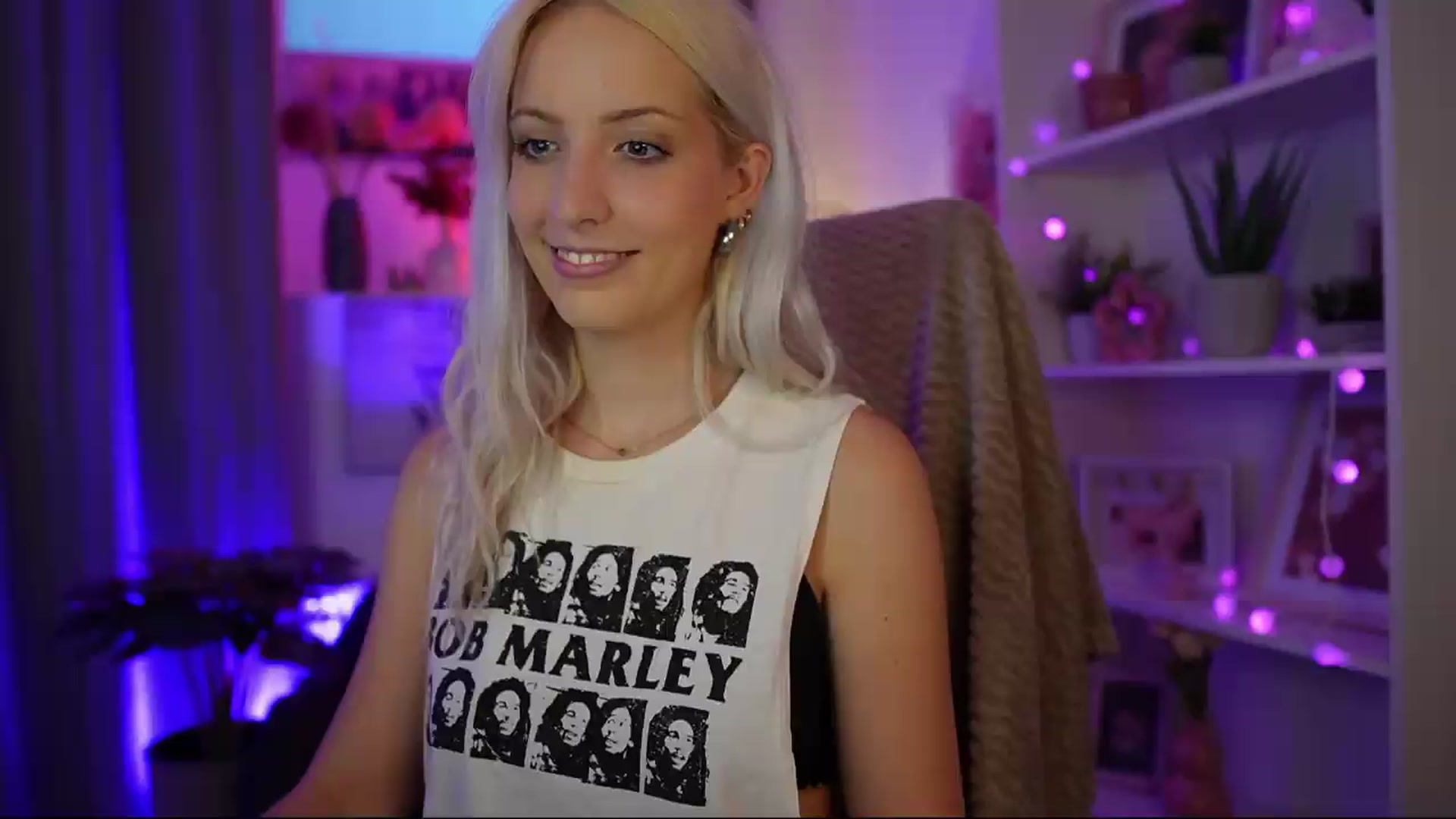 Gallery image thumbnail from Lucy_Cutie's myfreecams stream on, 07/22/2026, 18:44 image 12 of 20