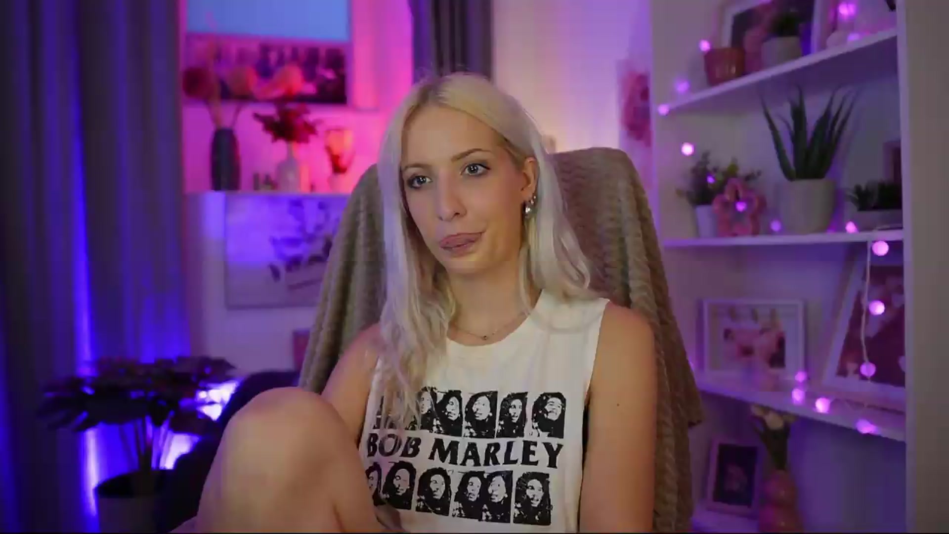 Gallery image thumbnail from Lucy_Cutie's myfreecams stream on, 07/22/2026, 18:44 image 19 of 20