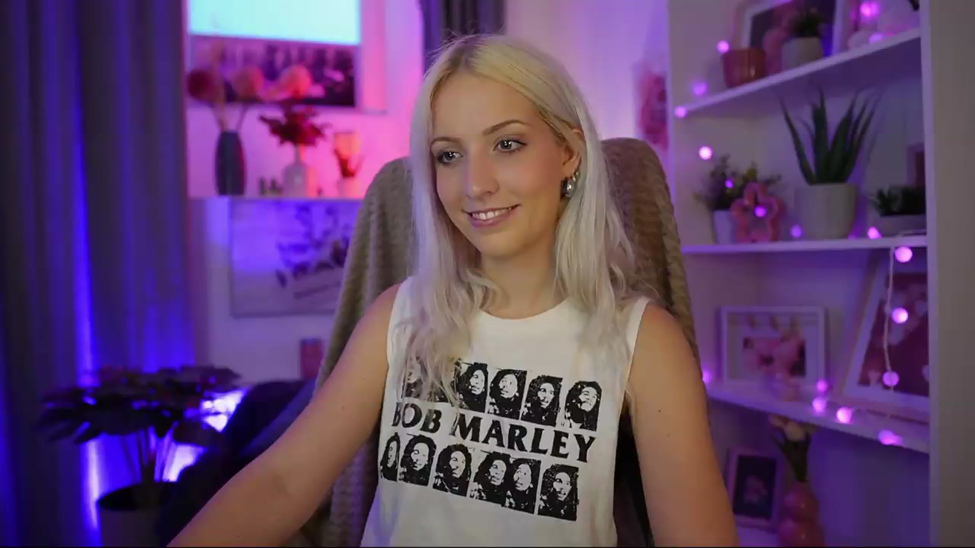 Gallery image thumbnail from Lucy_Cutie's myfreecams stream on, 07/22/2026, 18:44 image 5 of 20