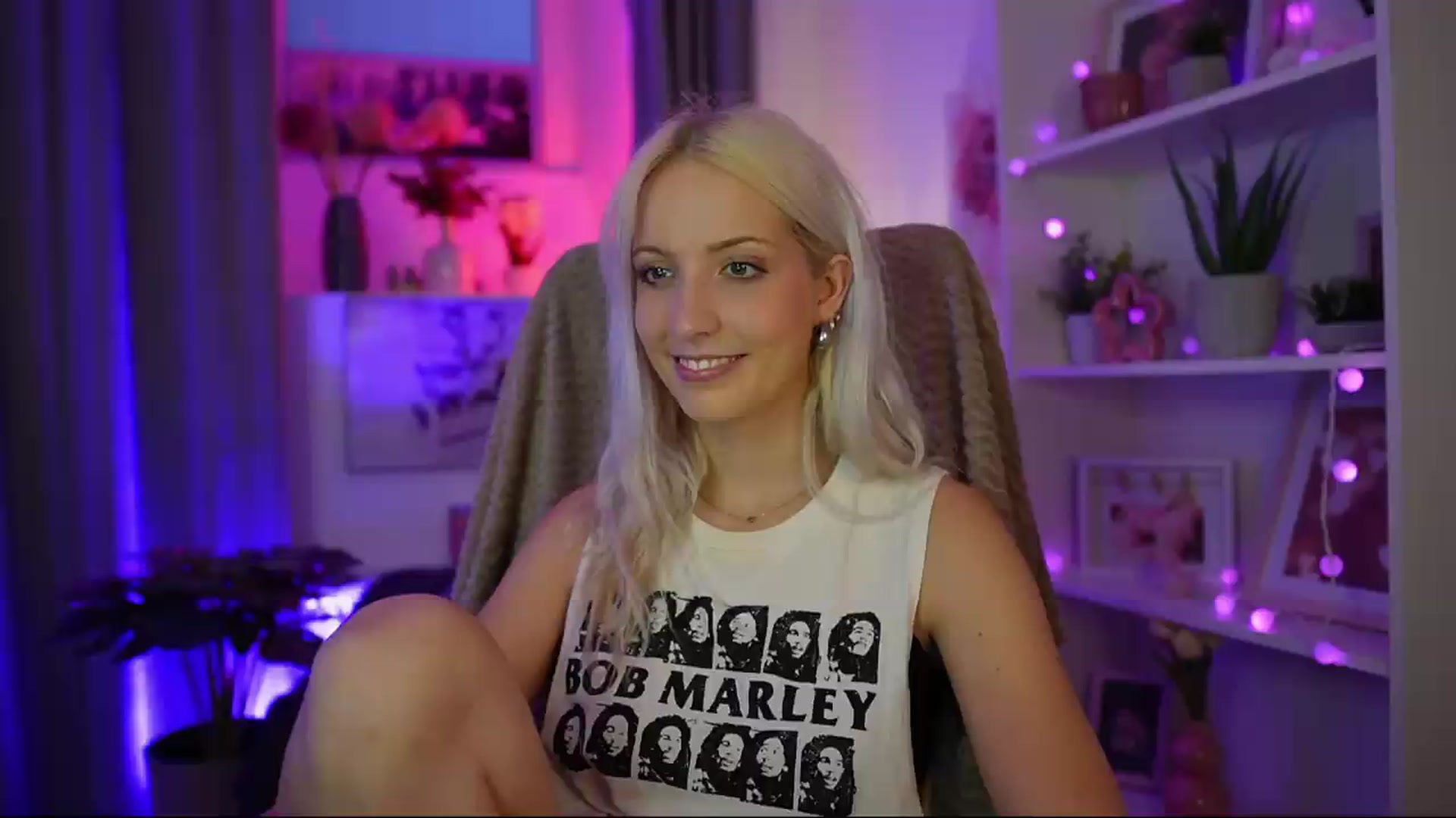 Gallery image thumbnail from Lucy_Cutie's myfreecams stream on, 07/22/2026, 18:44 image 20 of 20