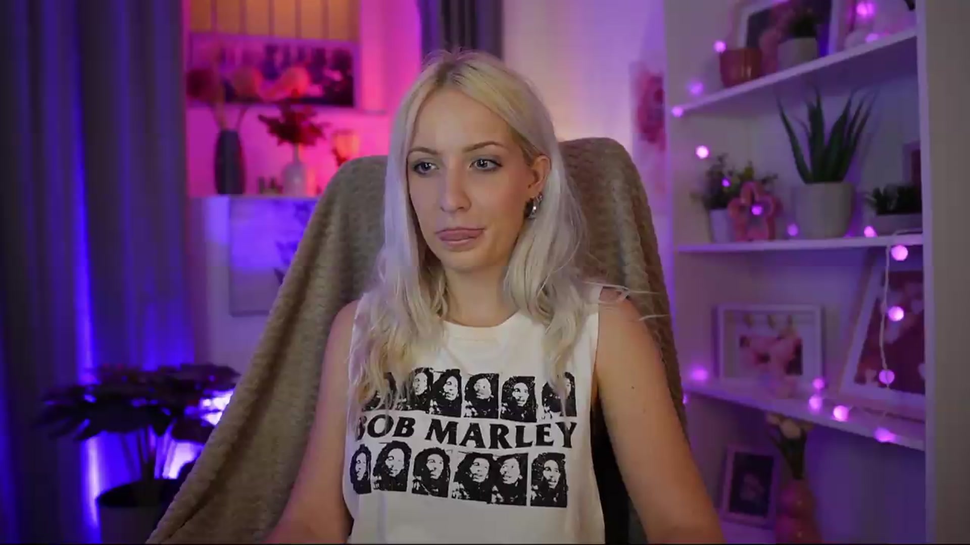 Gallery image thumbnail from Lucy_Cutie's myfreecams stream on, 07/22/2026, 20:44 image 9 of 20