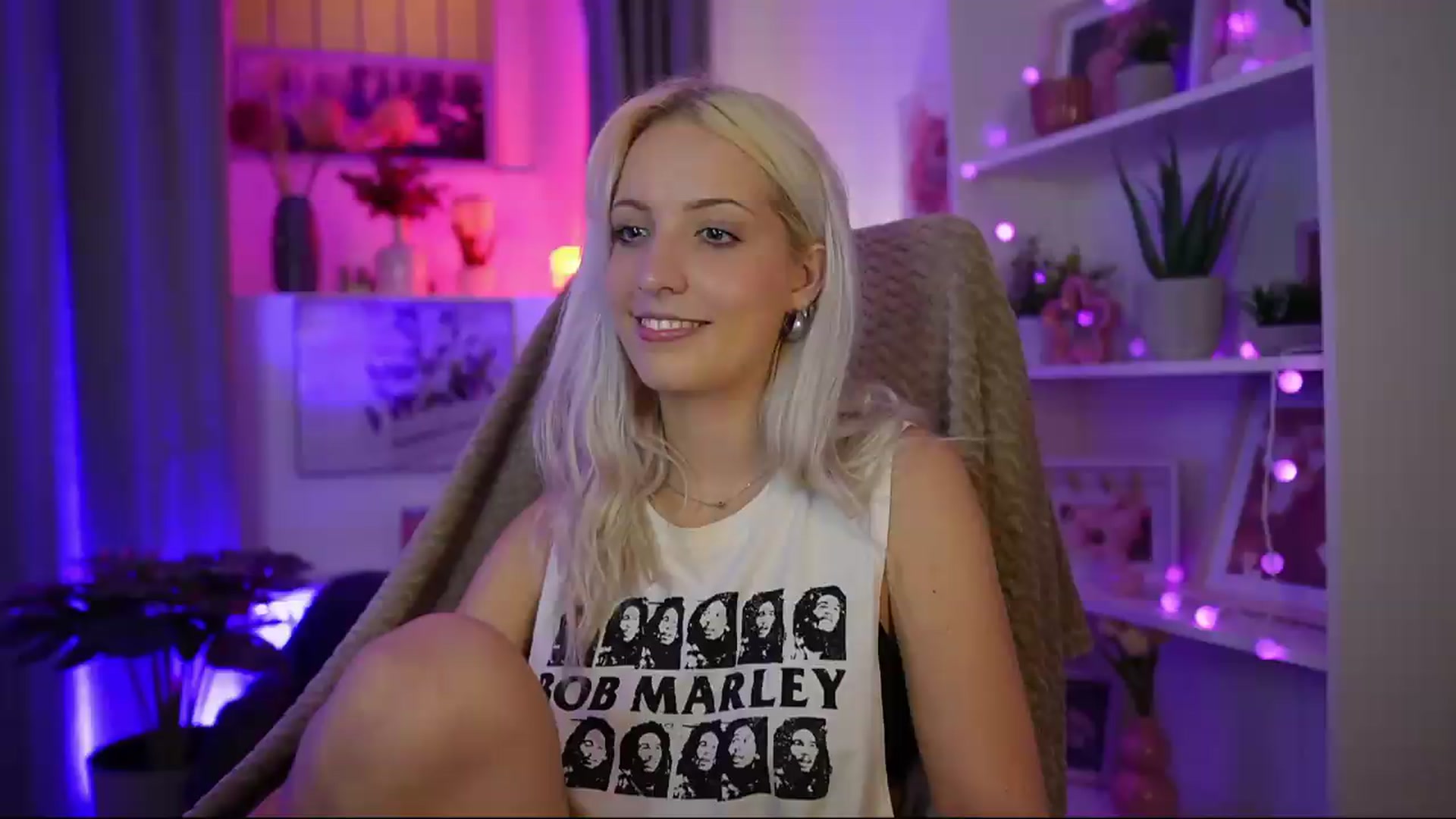 Gallery image thumbnail from Lucy_Cutie's myfreecams stream on, 07/22/2026, 21:58 image 10 of 20