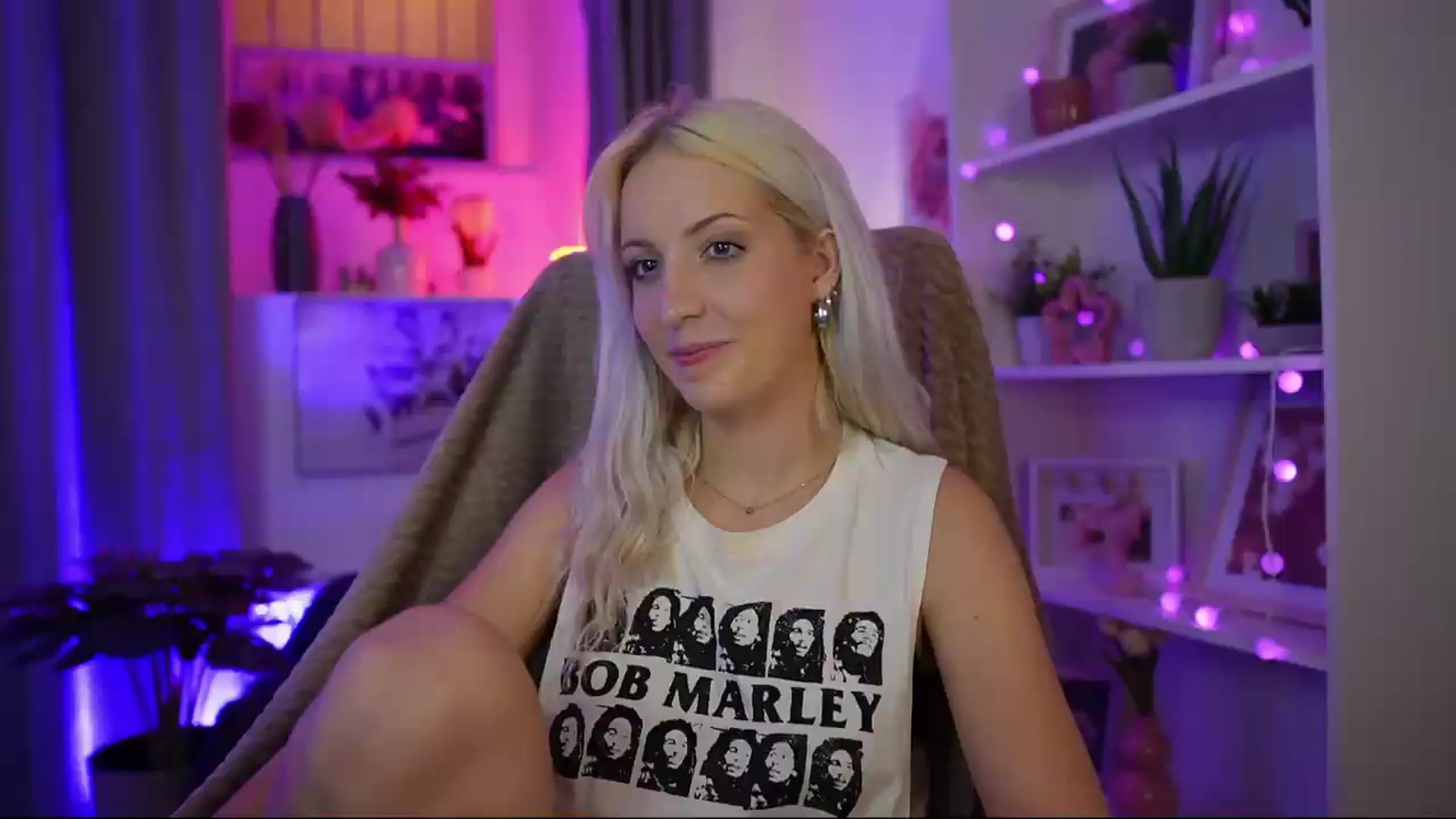 Gallery image thumbnail from Lucy_Cutie's myfreecams stream on, 07/22/2026, 21:58 image 18 of 20
