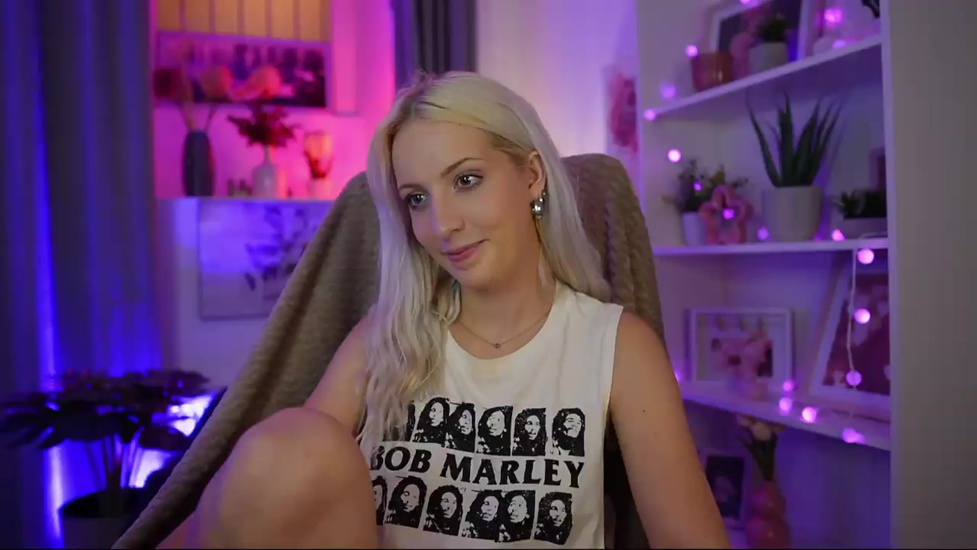 Gallery image thumbnail from Lucy_Cutie's myfreecams stream on, 07/22/2026, 21:58 image 16 of 20