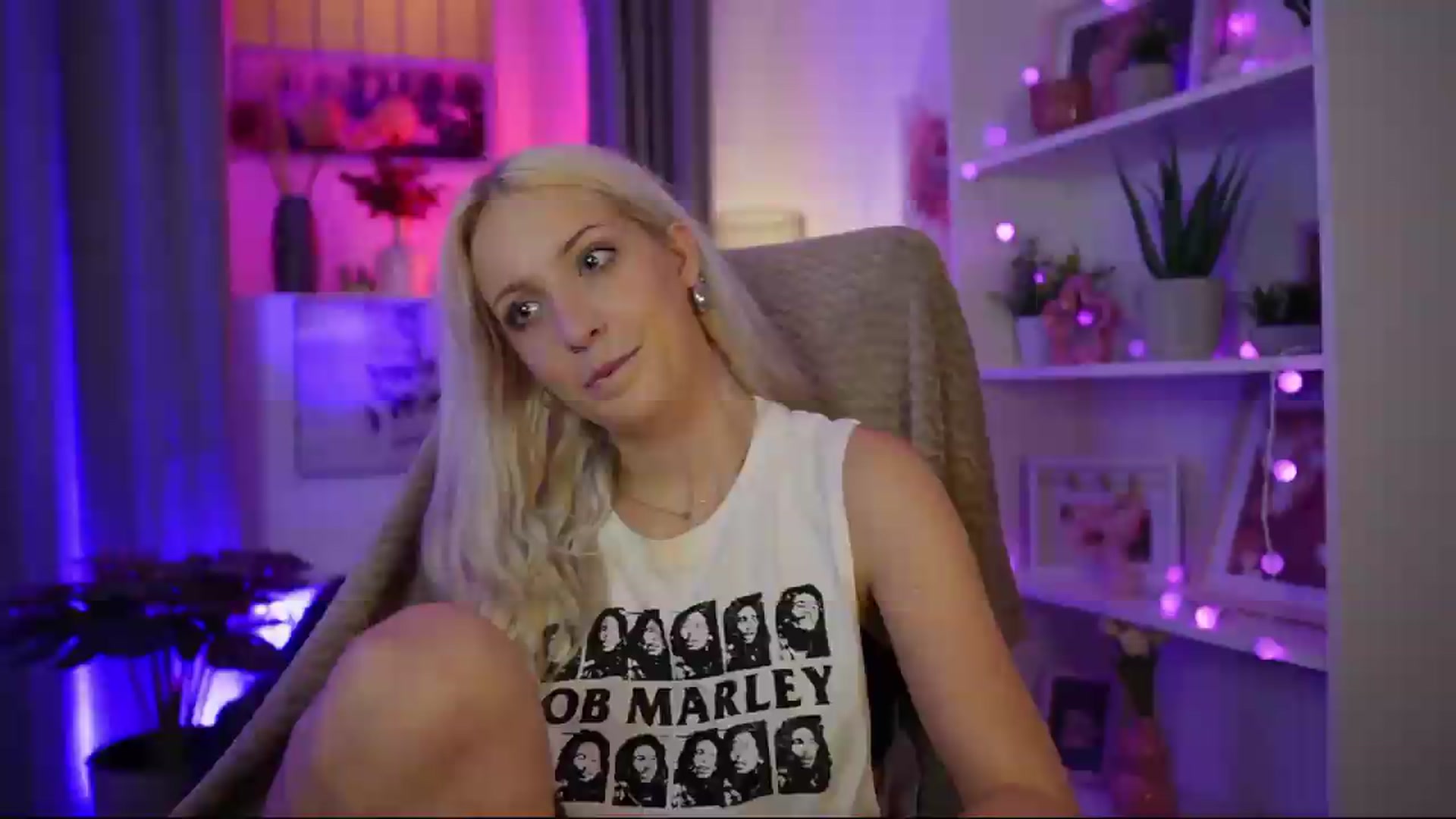 Gallery image thumbnail from Lucy_Cutie's myfreecams stream on, 07/22/2026, 21:58 image 15 of 20