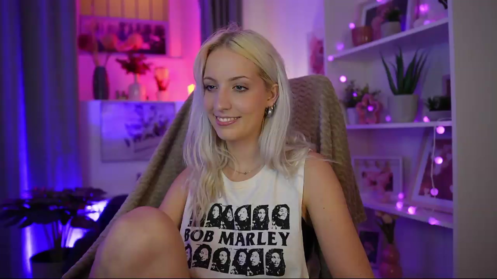 Gallery image thumbnail from Lucy_Cutie's myfreecams stream on, 07/22/2026, 21:58 image 13 of 20