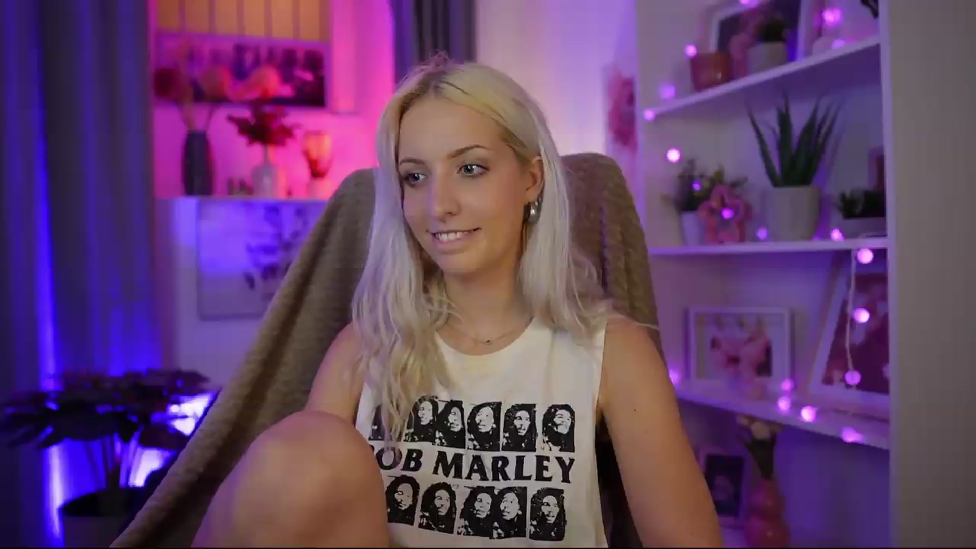Gallery image thumbnail from Lucy_Cutie's myfreecams stream on, 07/22/2026, 21:58 image 9 of 20