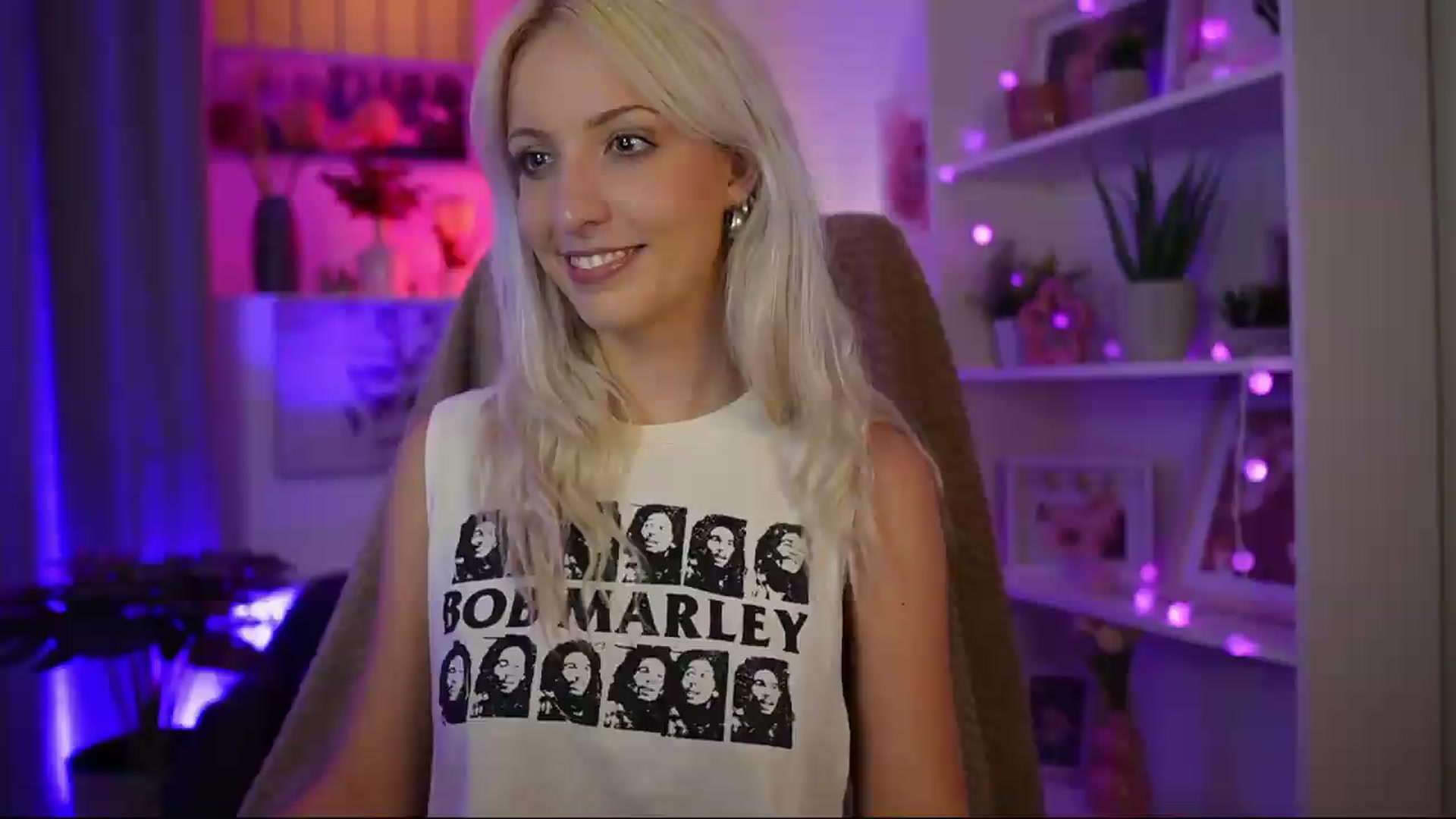 Gallery image thumbnail from Lucy_Cutie's myfreecams stream on, 07/22/2026, 22:44 image 13 of 20