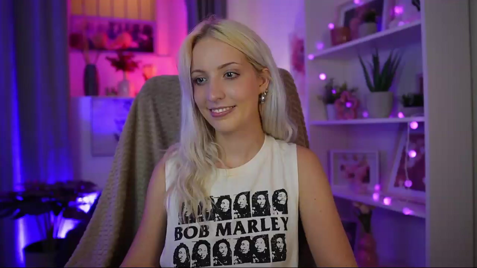 Gallery image thumbnail from Lucy_Cutie's myfreecams stream on, 07/22/2026, 22:44 image 3 of 20