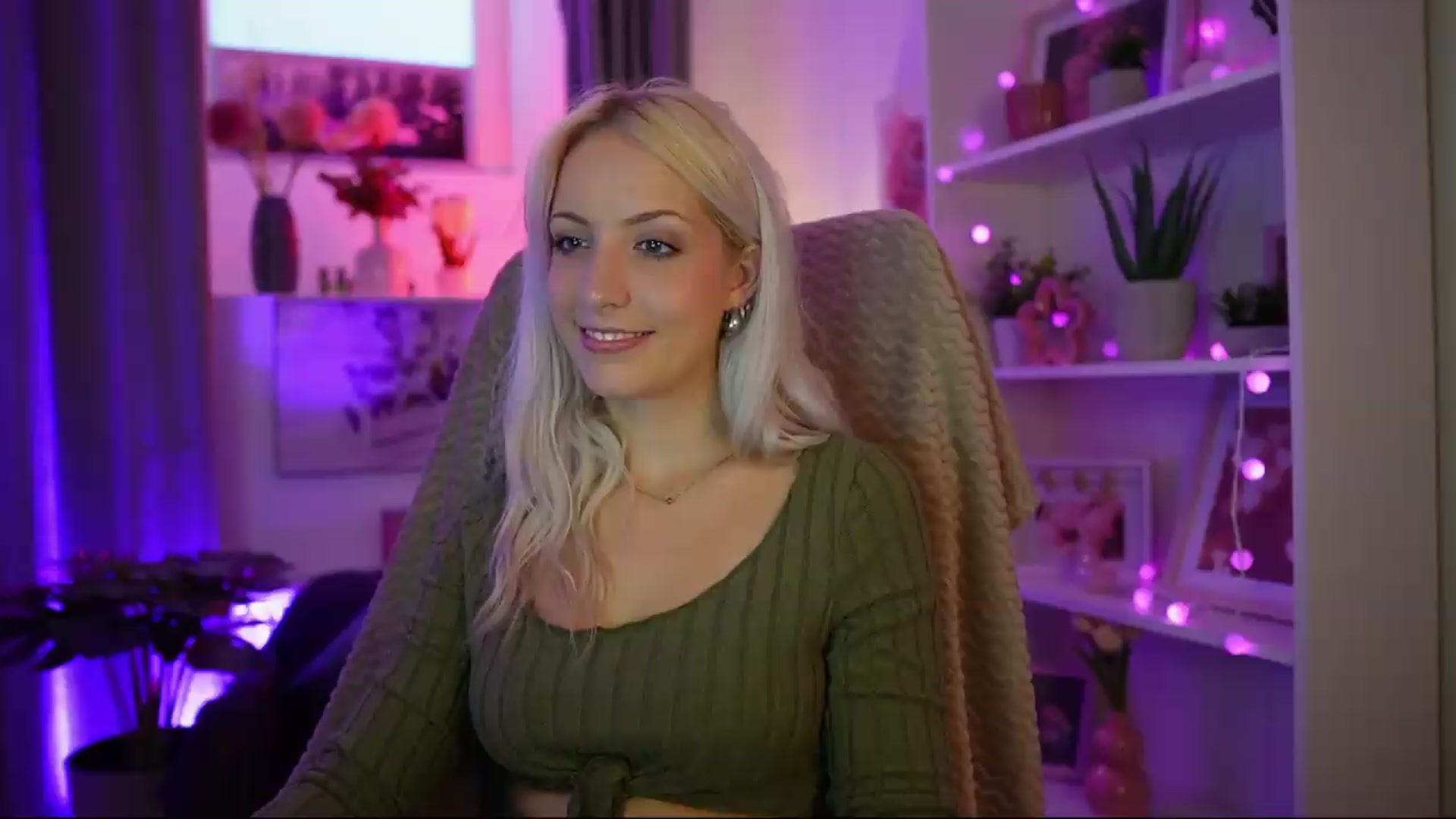 Gallery image thumbnail from Lucy_Cutie's myfreecams stream on, 07/23/2026, 18:22 image 14 of 20