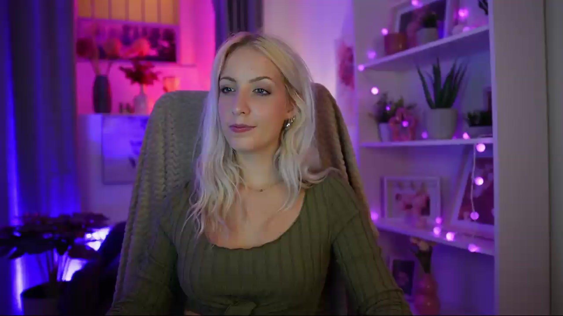 Gallery image thumbnail from Lucy_Cutie's myfreecams stream on, 07/23/2026, 19:24 image 16 of 20