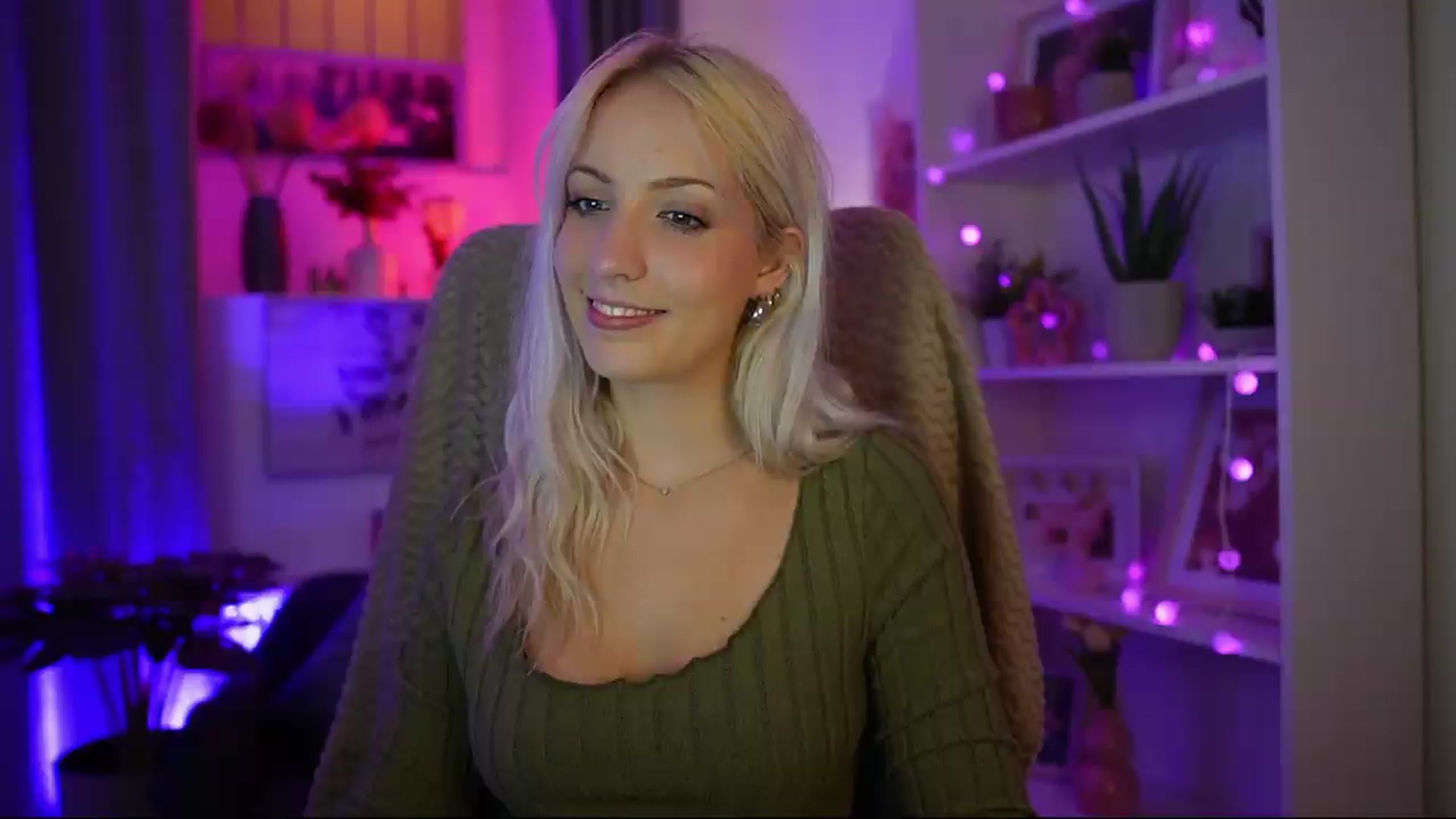 Gallery image thumbnail from Lucy_Cutie's myfreecams stream on, 07/23/2026, 20:59 image 14 of 20