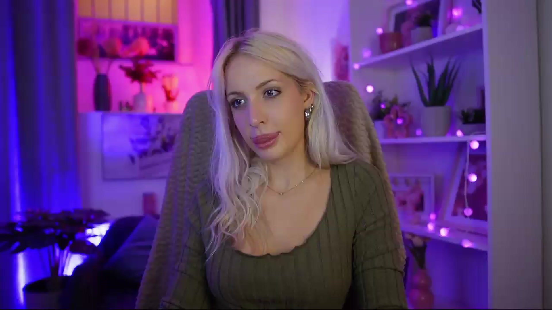 Gallery image thumbnail from Lucy_Cutie's myfreecams stream on, 07/23/2026, 20:59 image 6 of 20