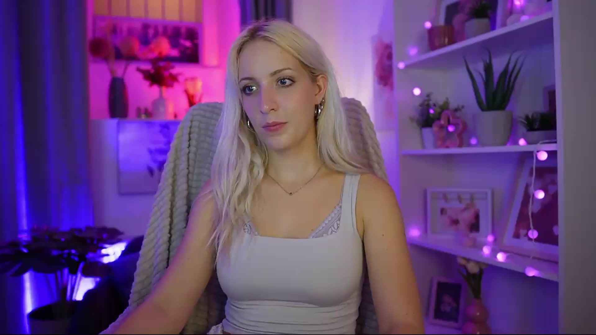 Gallery image thumbnail from Lucy_Cutie's myfreecams stream on, 07/26/2026, 22:36 image 12 of 20