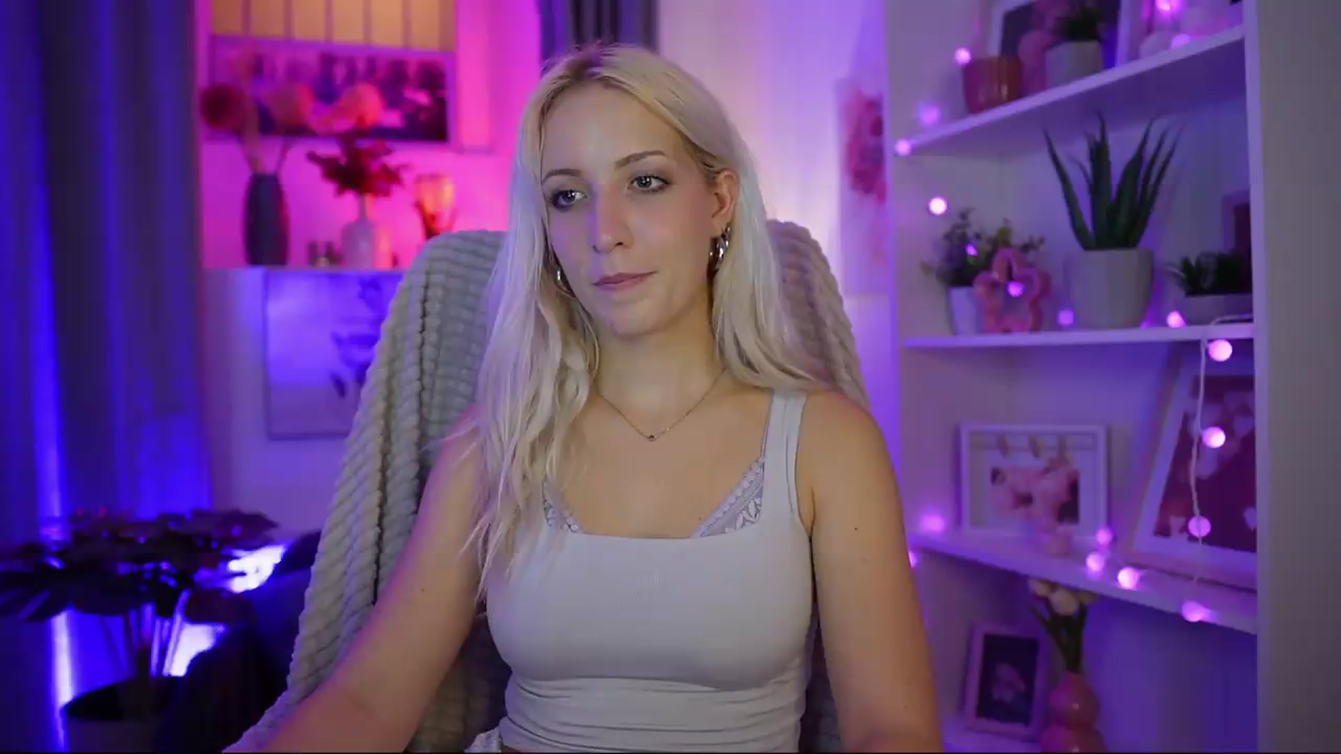 Gallery image thumbnail from Lucy_Cutie's myfreecams stream on, 07/26/2026, 22:36 image 13 of 20