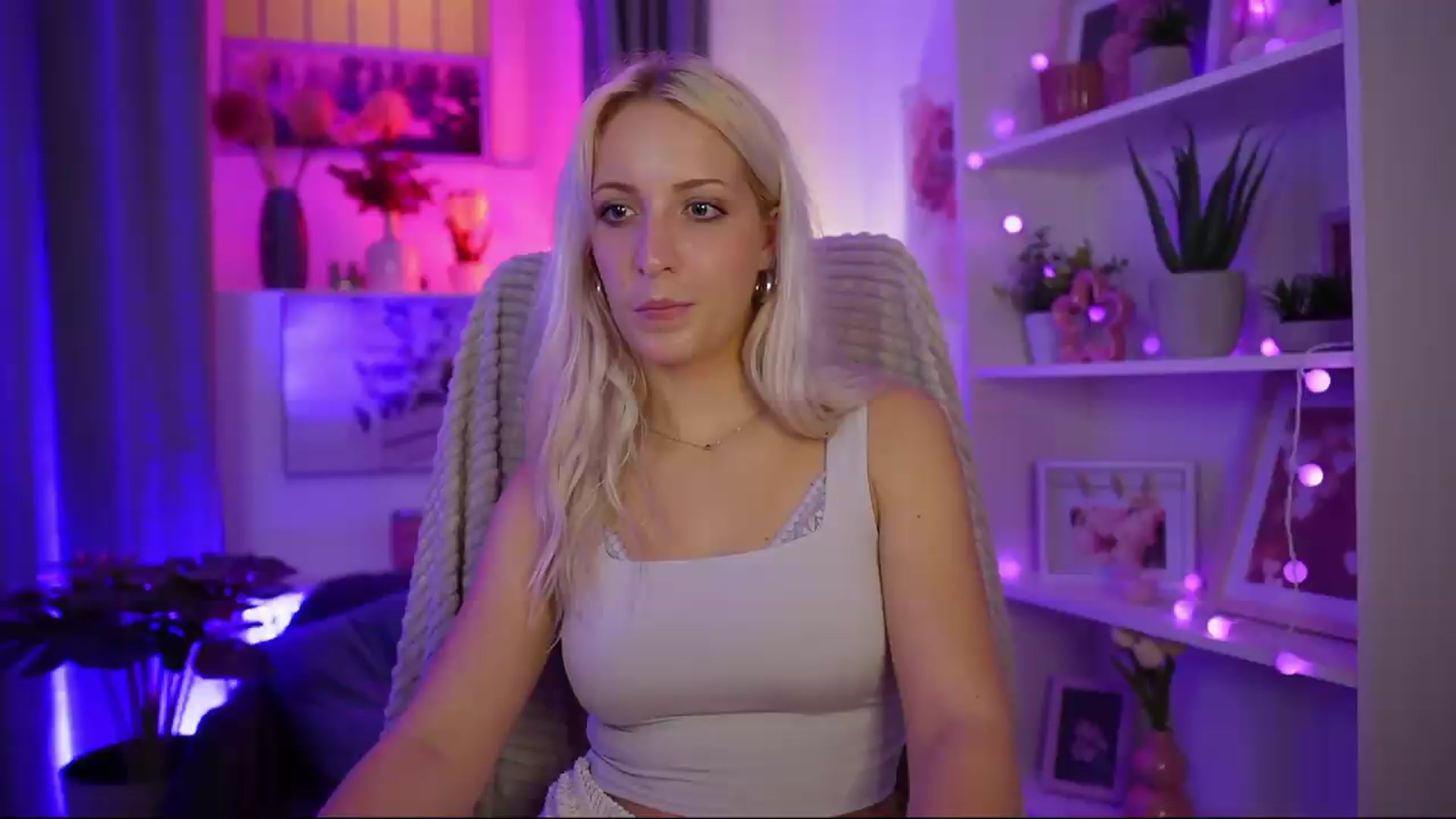 Gallery image thumbnail from Lucy_Cutie's myfreecams stream on, 07/26/2026, 23:48 image 15 of 20