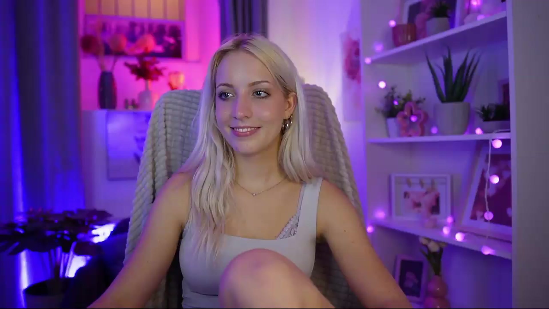 Gallery image thumbnail from Lucy_Cutie's myfreecams stream on, 07/26/2026, 23:48 image 5 of 20