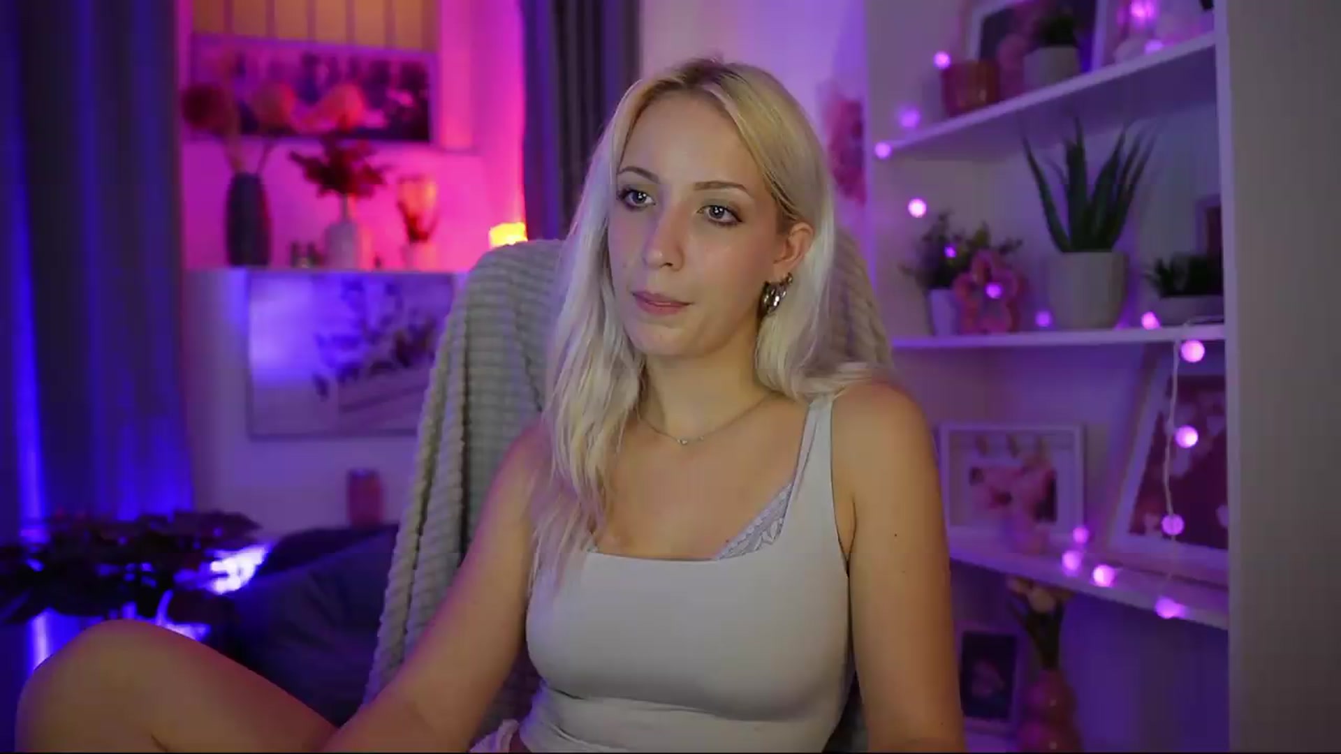 Gallery image thumbnail from Lucy_Cutie's myfreecams stream on, 07/26/2026, 23:48 image 18 of 20