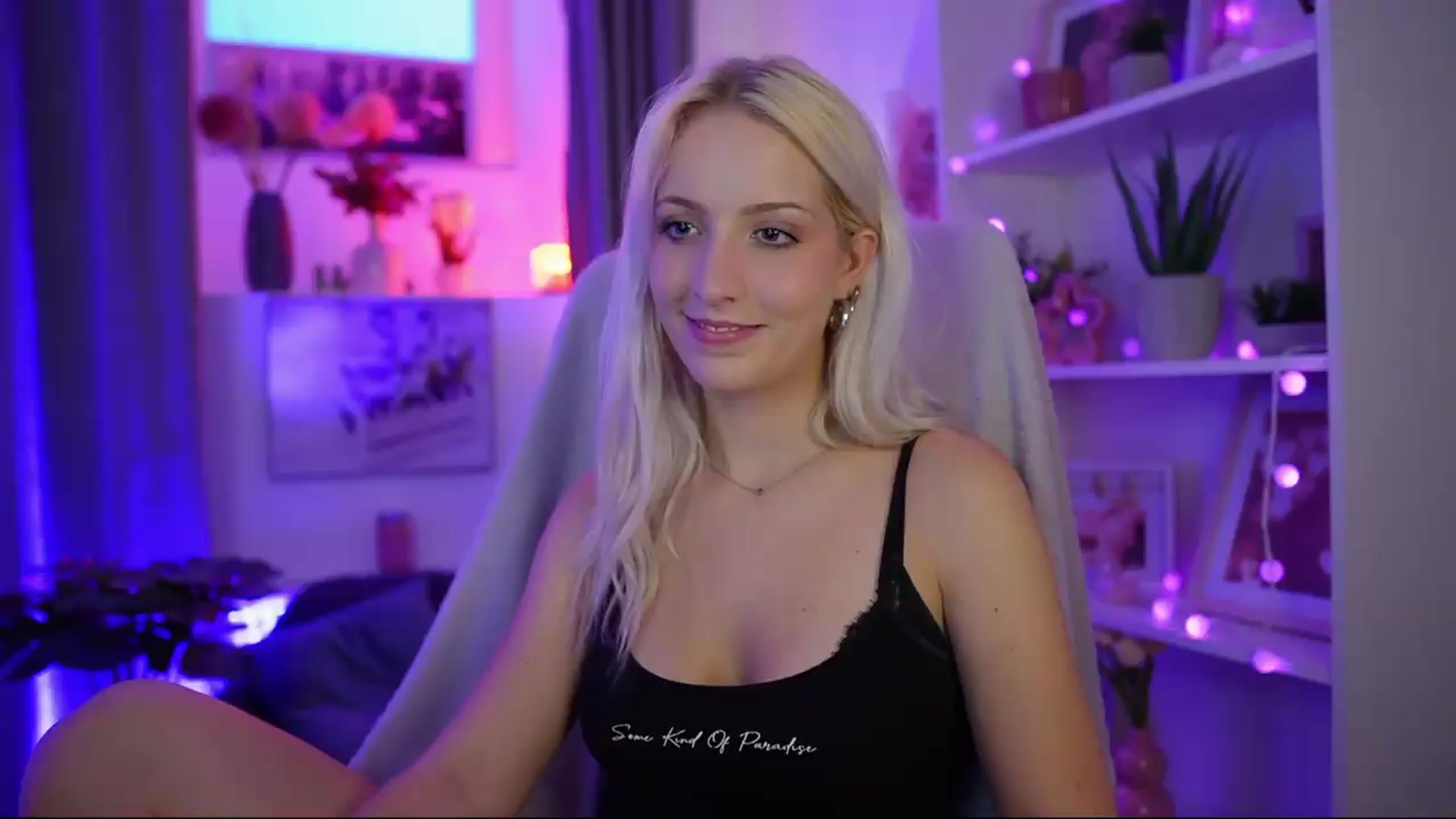 Gallery image thumbnail from Lucy_Cutie's myfreecams stream on, 07/28/2026, 18:43 image 6 of 20