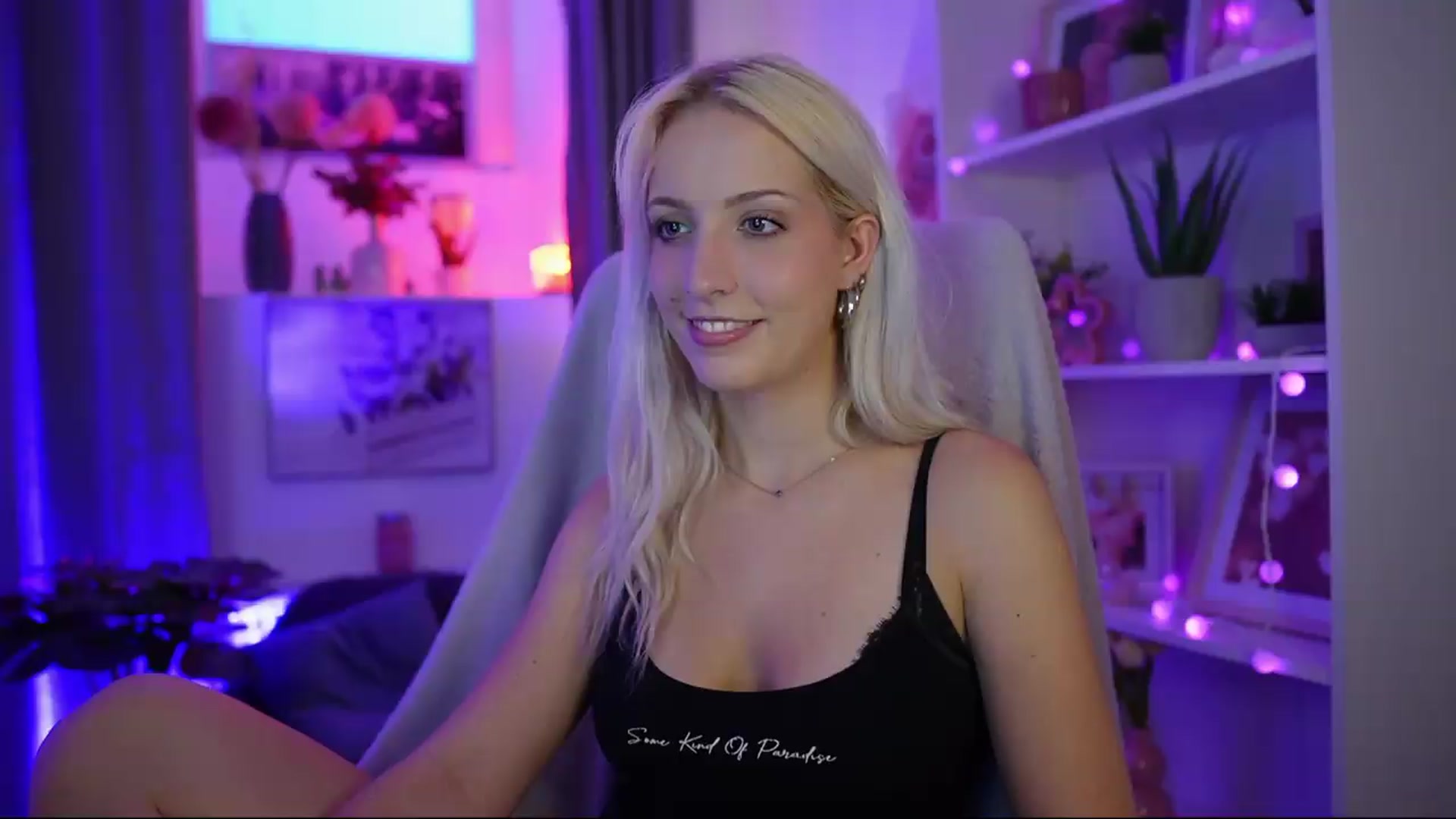 Gallery image thumbnail from Lucy_Cutie's myfreecams stream on, 07/28/2026, 18:43 image 5 of 20