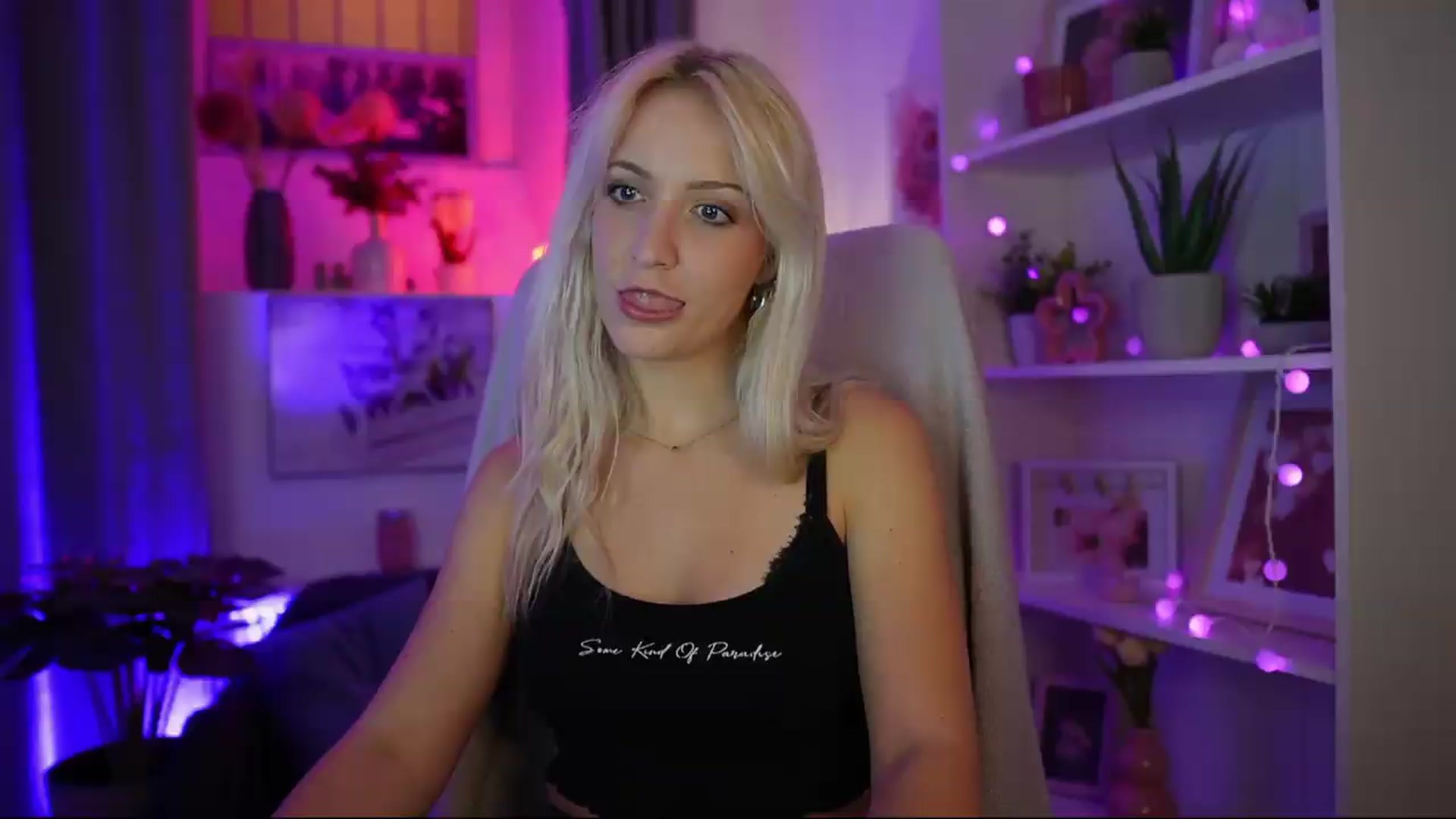 Gallery image thumbnail from Lucy_Cutie's myfreecams stream on, 07/28/2026, 20:15 image 3 of 20