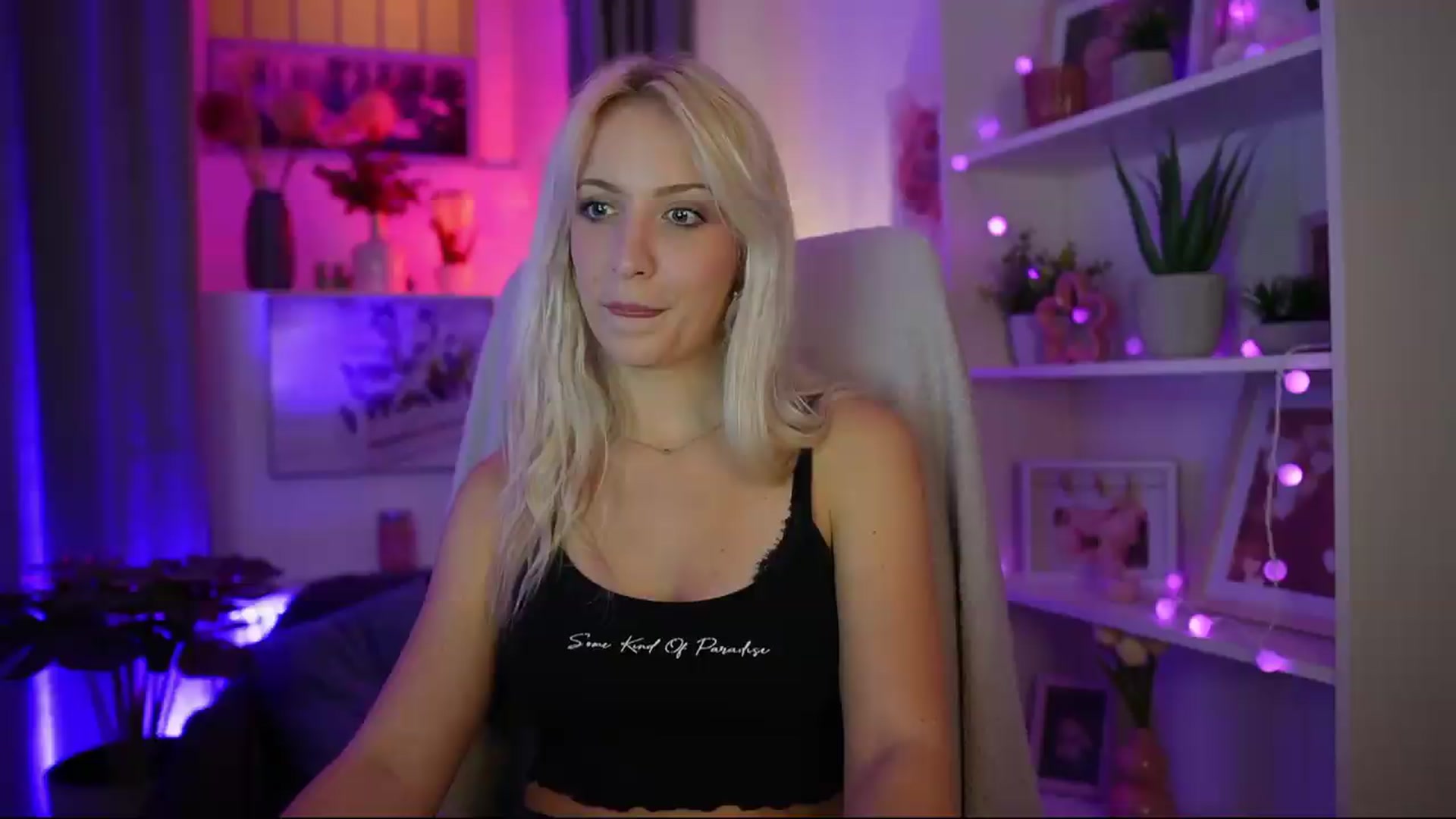 Gallery image thumbnail from Lucy_Cutie's myfreecams stream on, 07/28/2026, 20:15 image 4 of 20