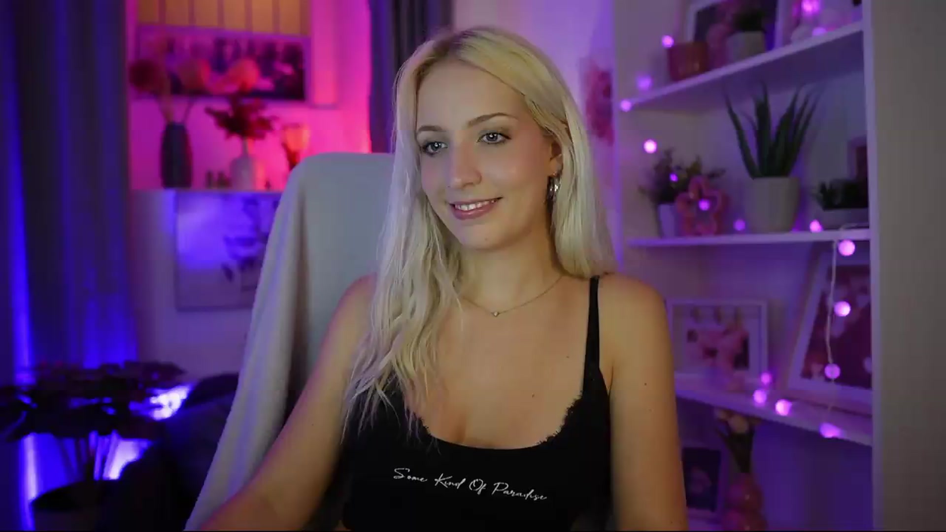 Gallery image thumbnail from Lucy_Cutie's myfreecams stream on, 07/28/2026, 20:56 image 16 of 20