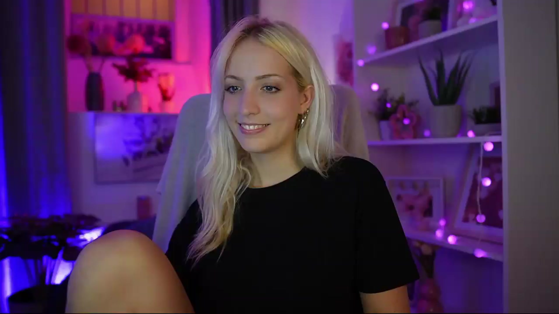 Gallery image thumbnail from Lucy_Cutie's myfreecams stream on, 07/30/2026, 19:37 image 15 of 20