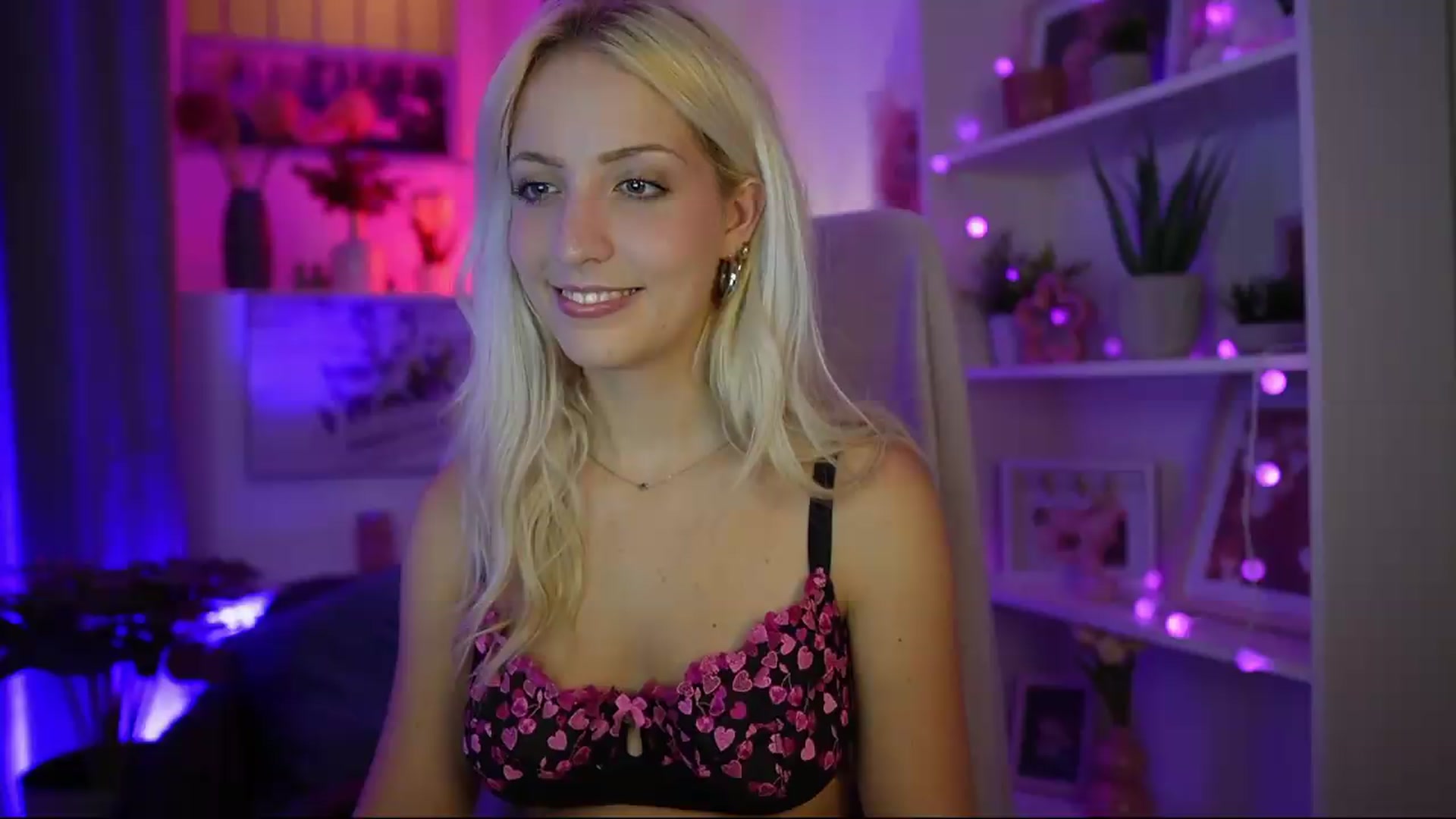 Gallery image thumbnail from Lucy_Cutie's myfreecams stream on, 07/30/2026, 19:37 image 12 of 20