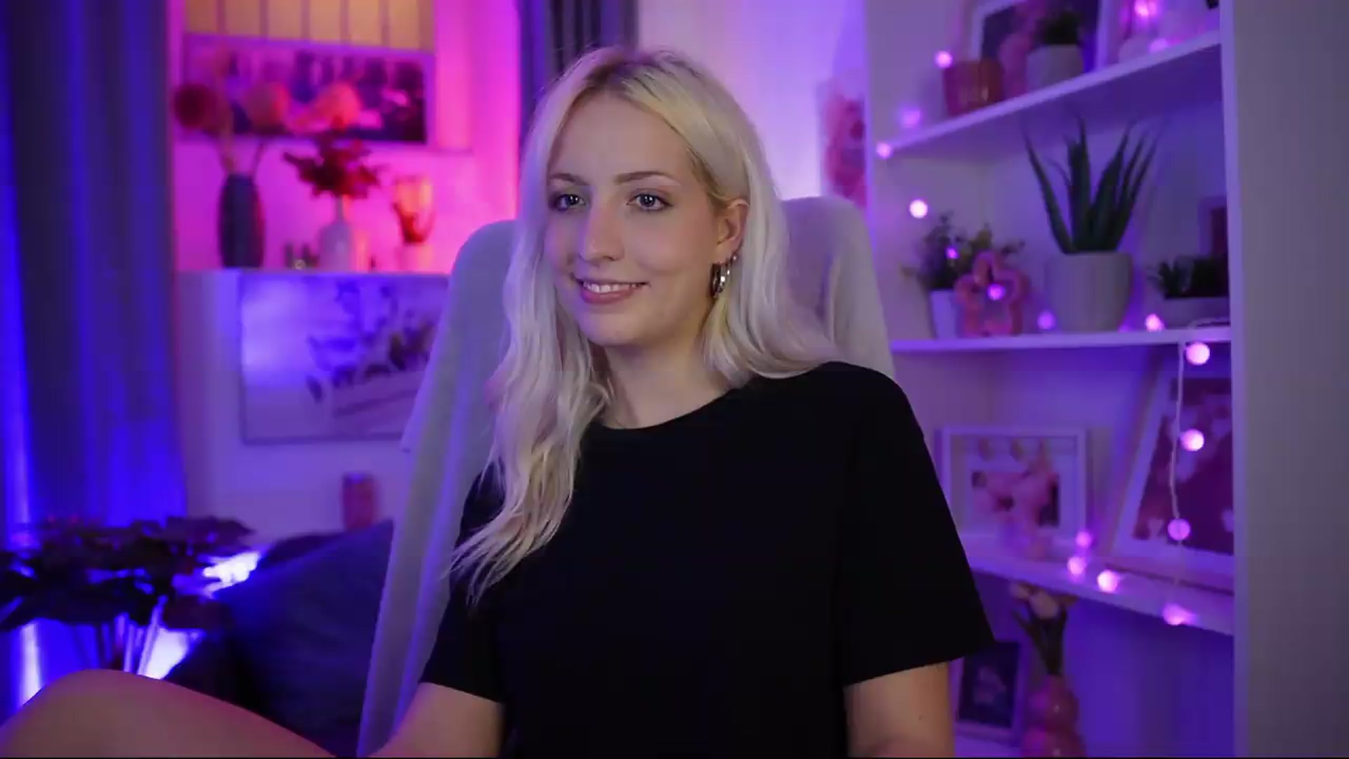 Gallery image thumbnail from Lucy_Cutie's myfreecams stream on, 07/30/2026, 20:27 image 7 of 20