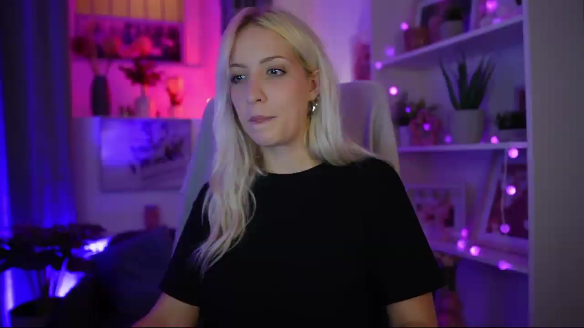 Gallery image thumbnail from Lucy_Cutie's myfreecams stream on, 07/30/2026, 20:27 image 13 of 20