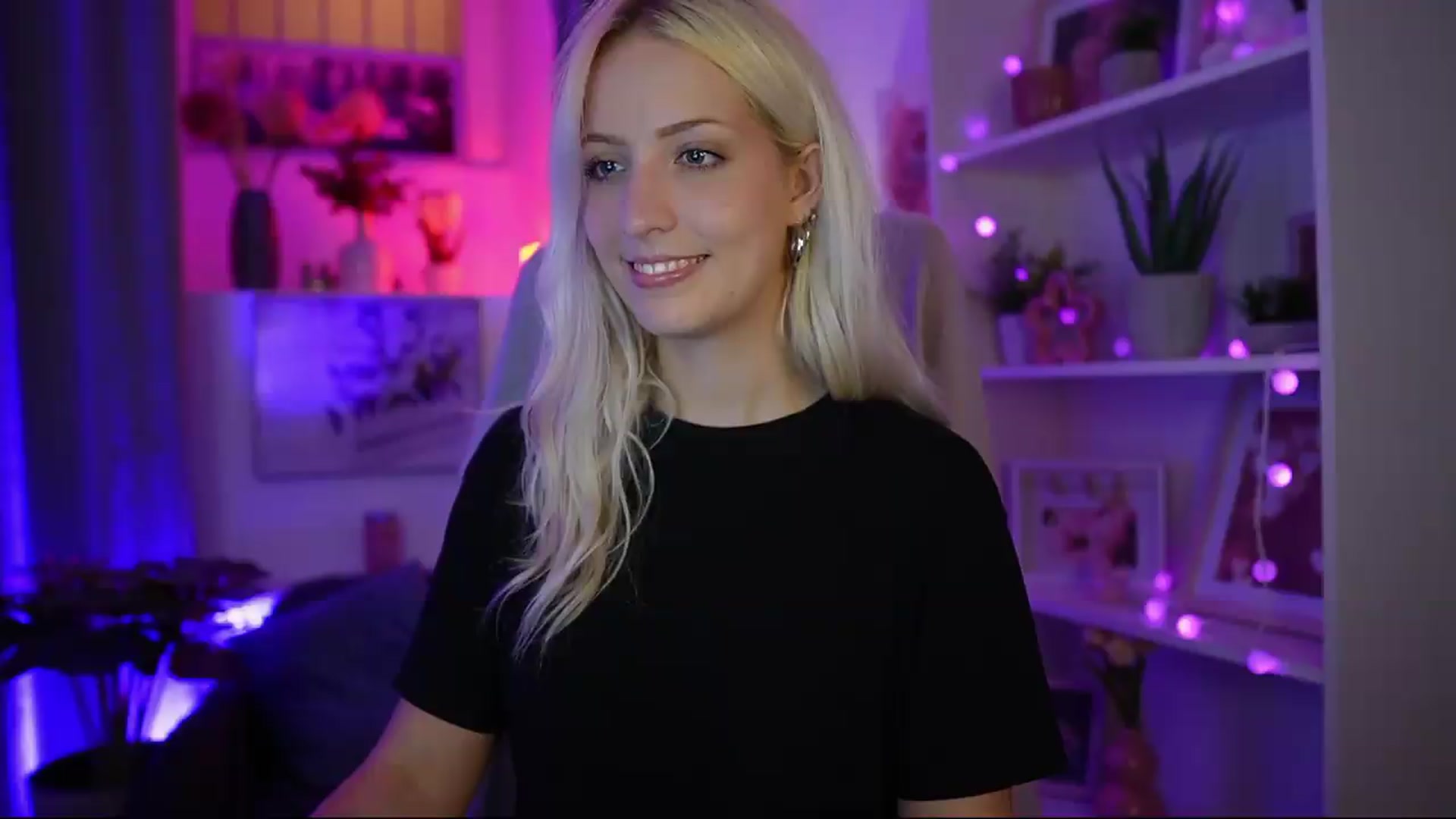 Gallery image thumbnail from Lucy_Cutie's myfreecams stream on, 07/30/2026, 20:27 image 15 of 20