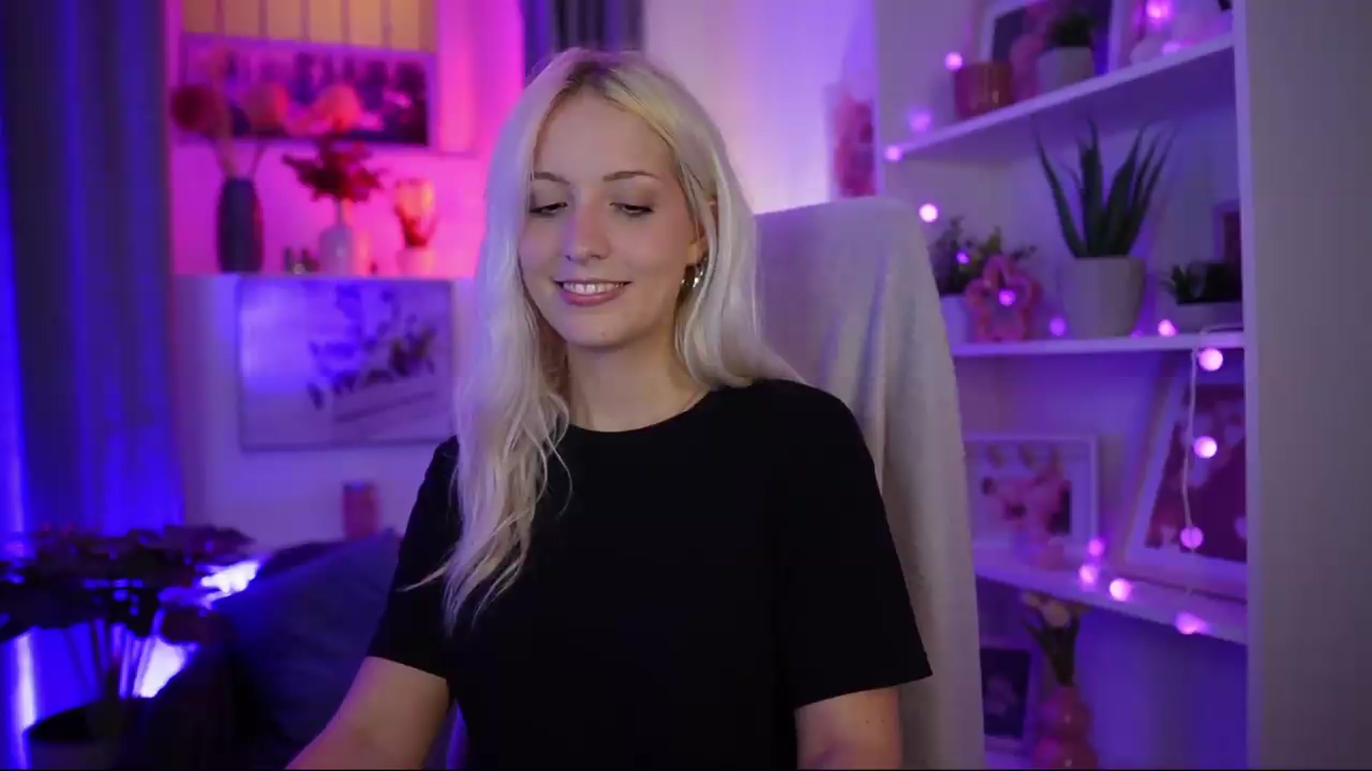 Gallery image thumbnail from Lucy_Cutie's myfreecams stream on, 07/30/2026, 21:44 image 1 of 20