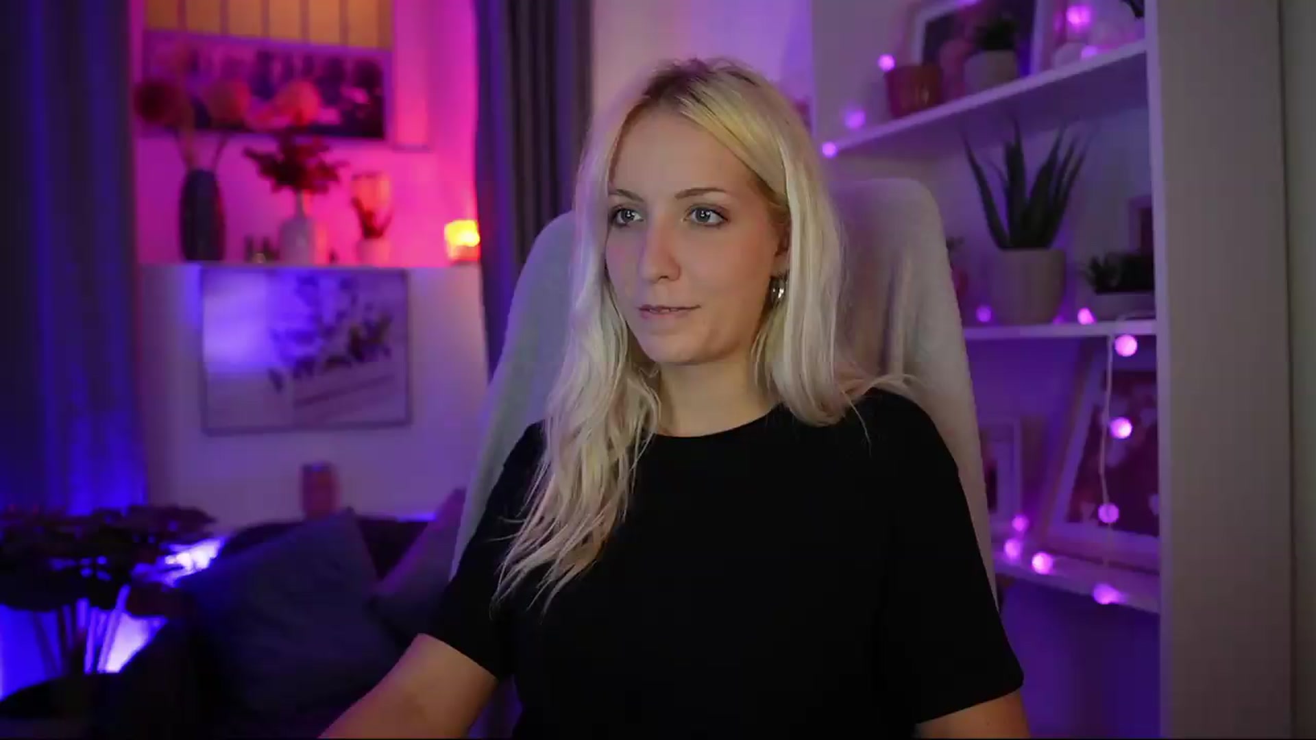 Gallery image thumbnail from Lucy_Cutie's myfreecams stream on, 07/30/2026, 21:44 image 11 of 20