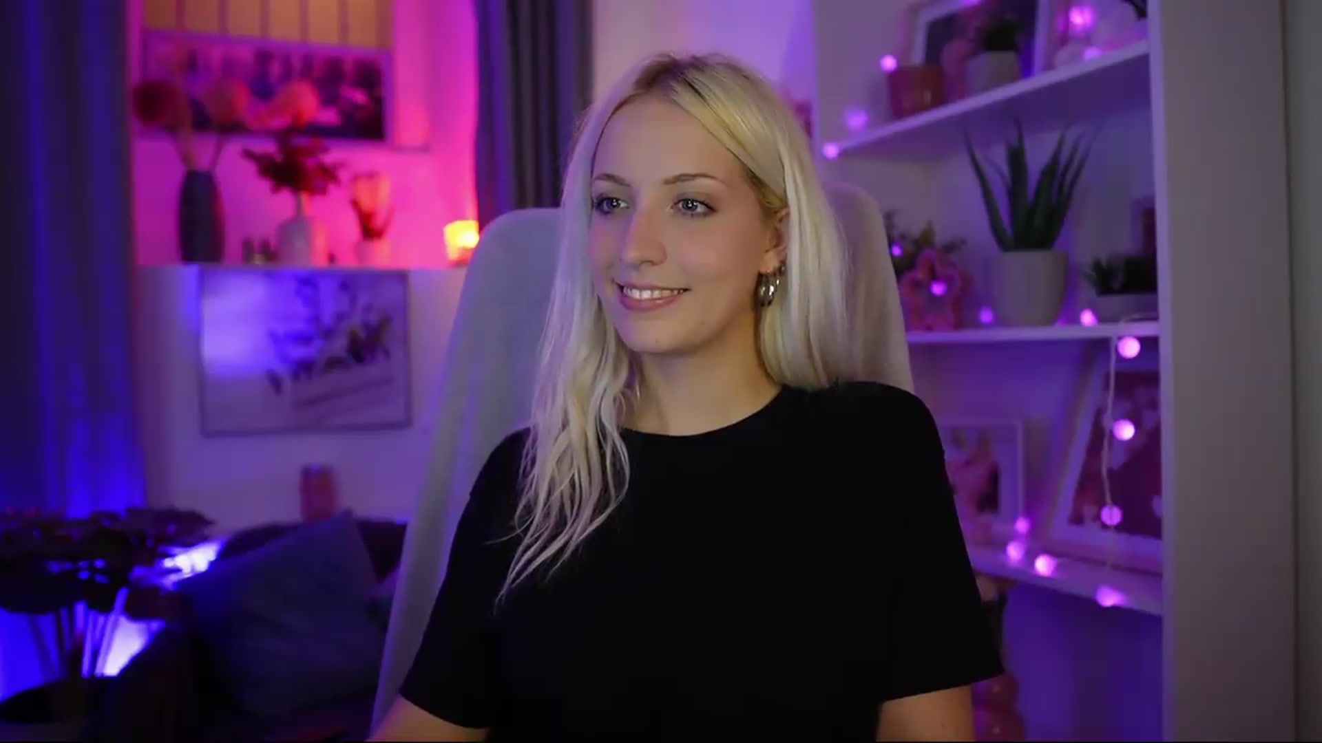 Gallery image thumbnail from Lucy_Cutie's myfreecams stream on, 07/30/2026, 21:44 image 18 of 20