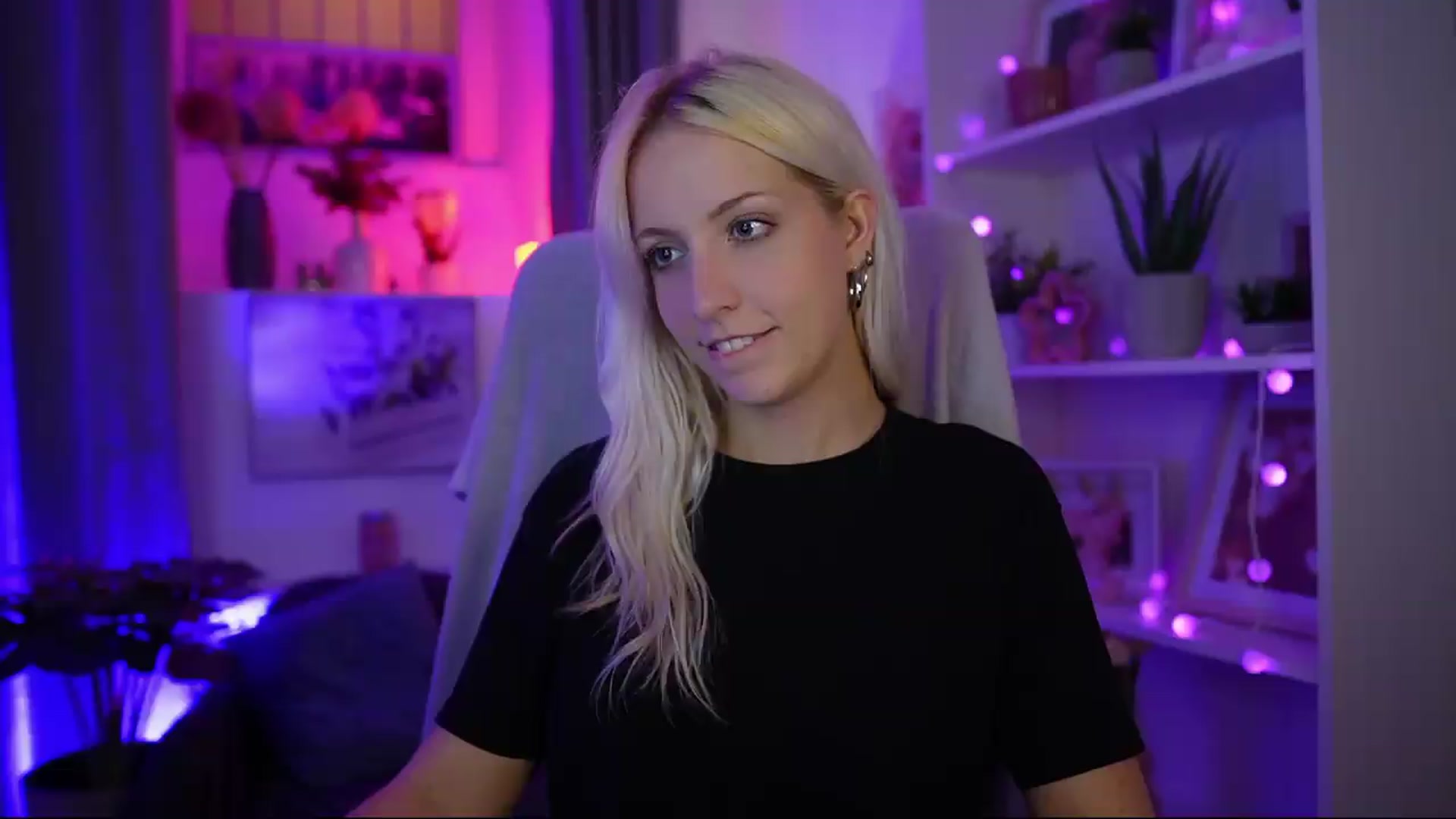 Gallery image thumbnail from Lucy_Cutie's myfreecams stream on, 07/30/2026, 21:44 image 5 of 20