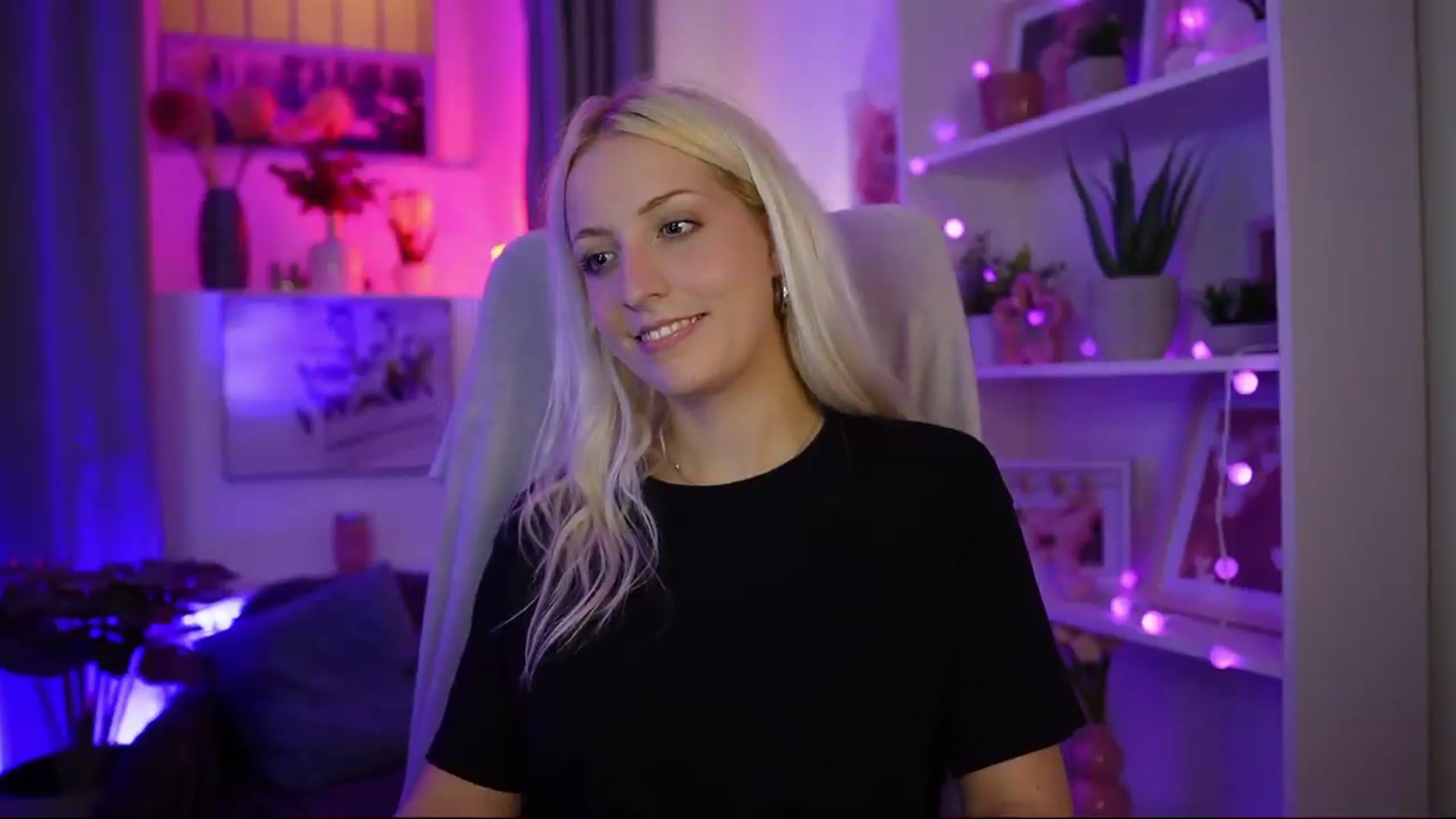 Gallery image thumbnail from Lucy_Cutie's myfreecams stream on, 07/30/2026, 21:44 image 15 of 20