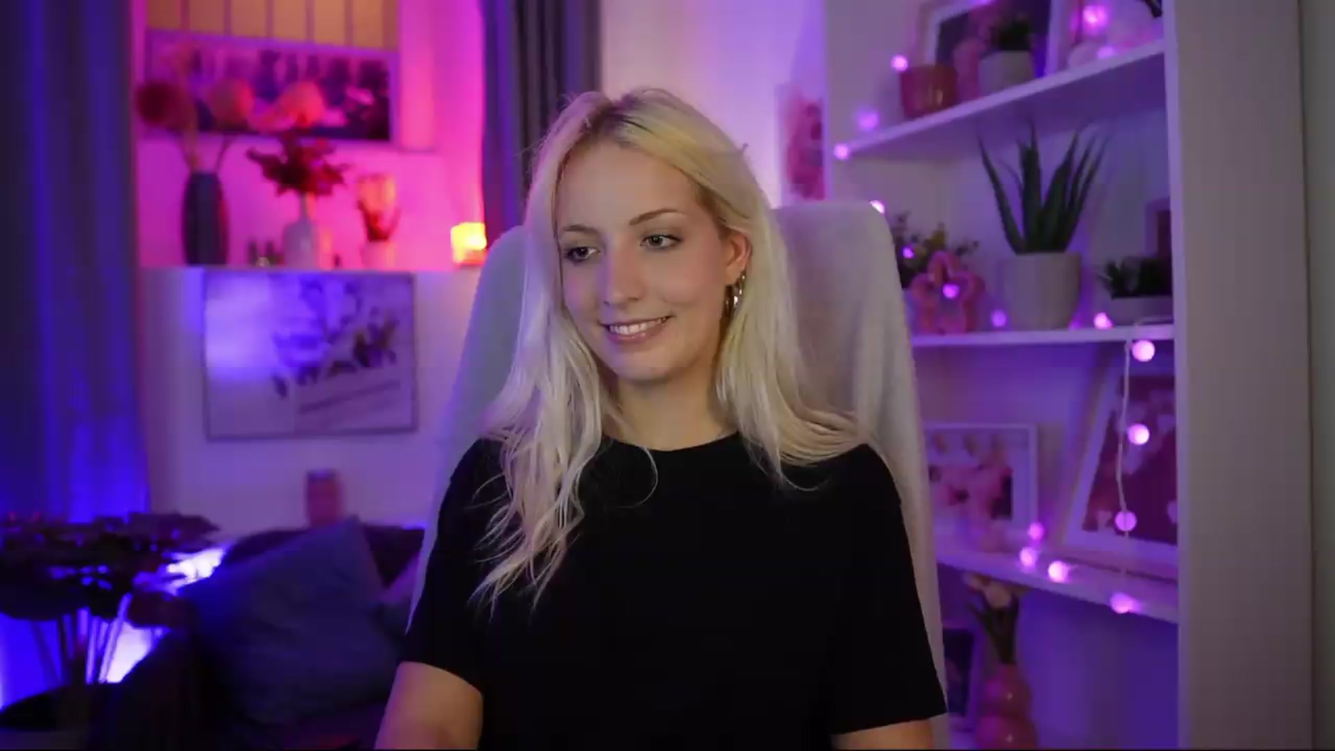 Gallery image thumbnail from Lucy_Cutie's myfreecams stream on, 07/30/2026, 22:12 image 10 of 20