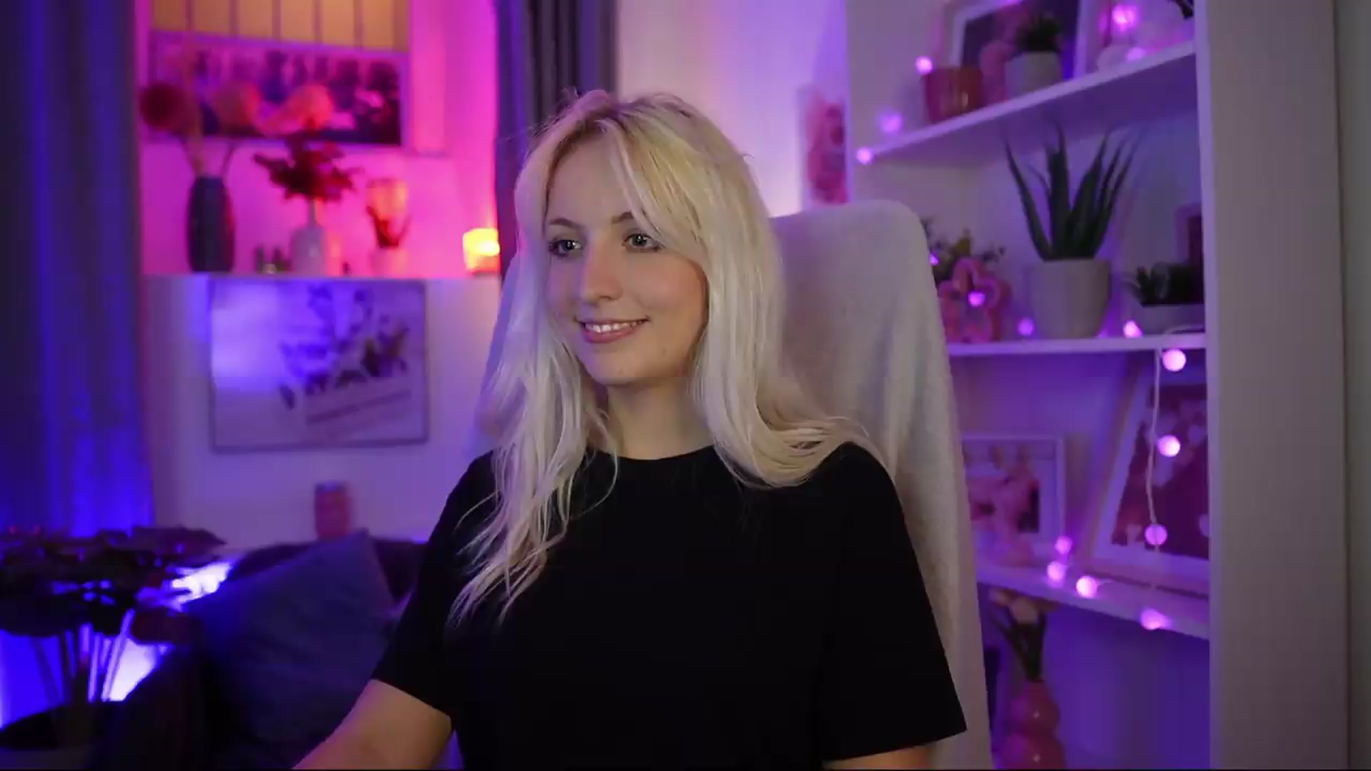 Gallery image thumbnail from Lucy_Cutie's myfreecams stream on, 07/30/2026, 22:12 image 6 of 20