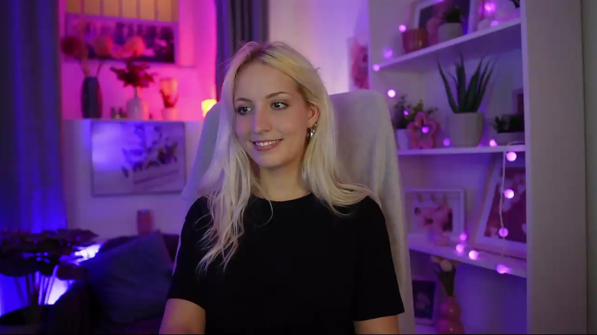 Gallery image thumbnail from Lucy_Cutie's myfreecams stream on, 07/30/2026, 22:12 image 9 of 20