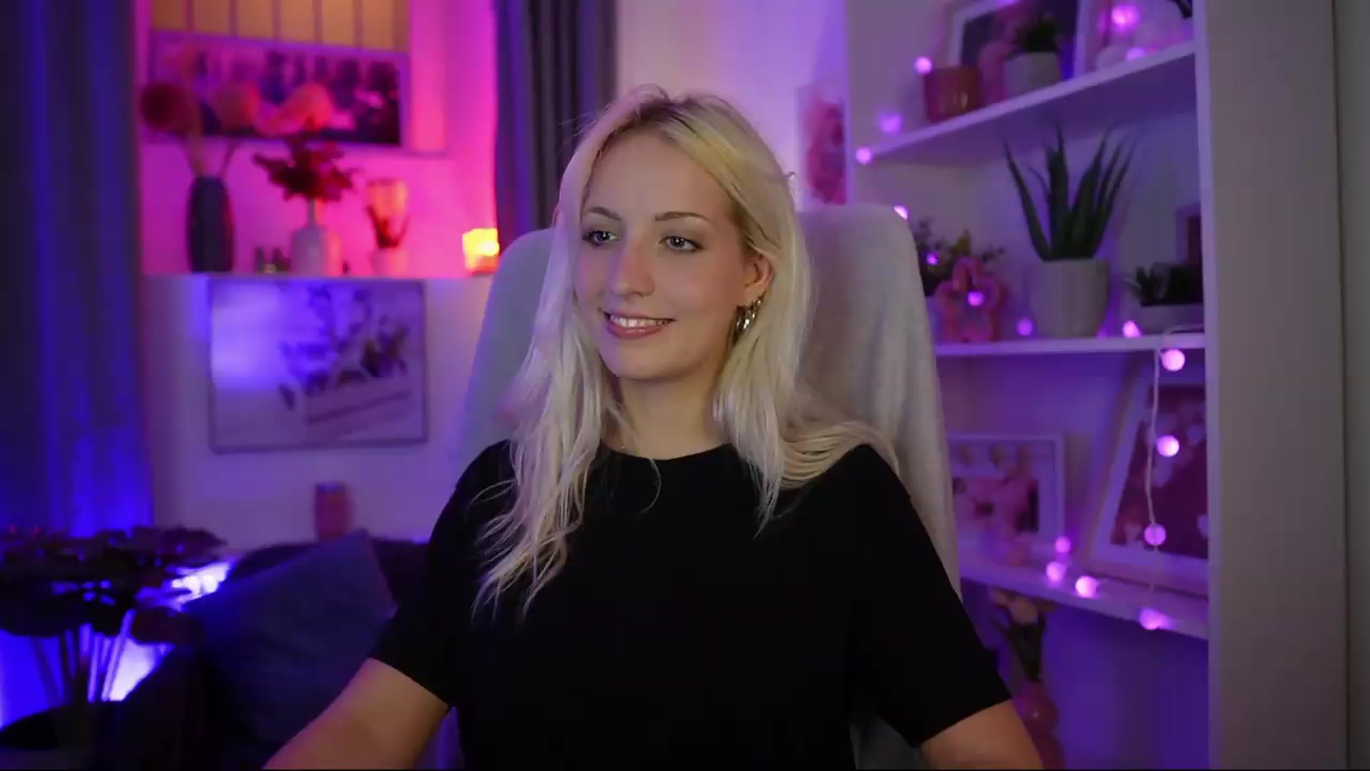 Gallery image thumbnail from Lucy_Cutie's myfreecams stream on, 07/30/2026, 22:12 image 13 of 20