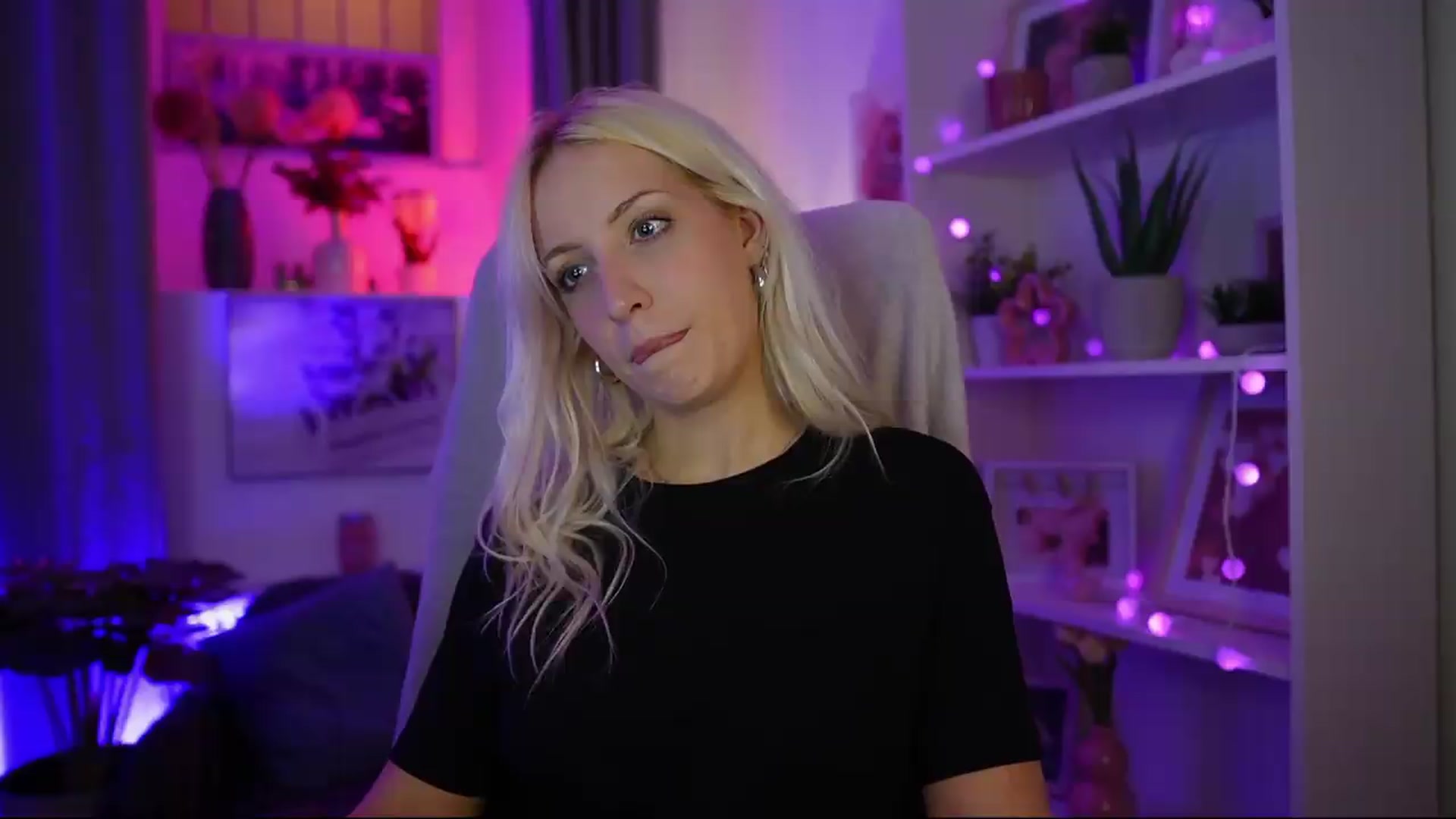 Gallery image thumbnail from Lucy_Cutie's myfreecams stream on, 07/30/2026, 22:44 image 12 of 20