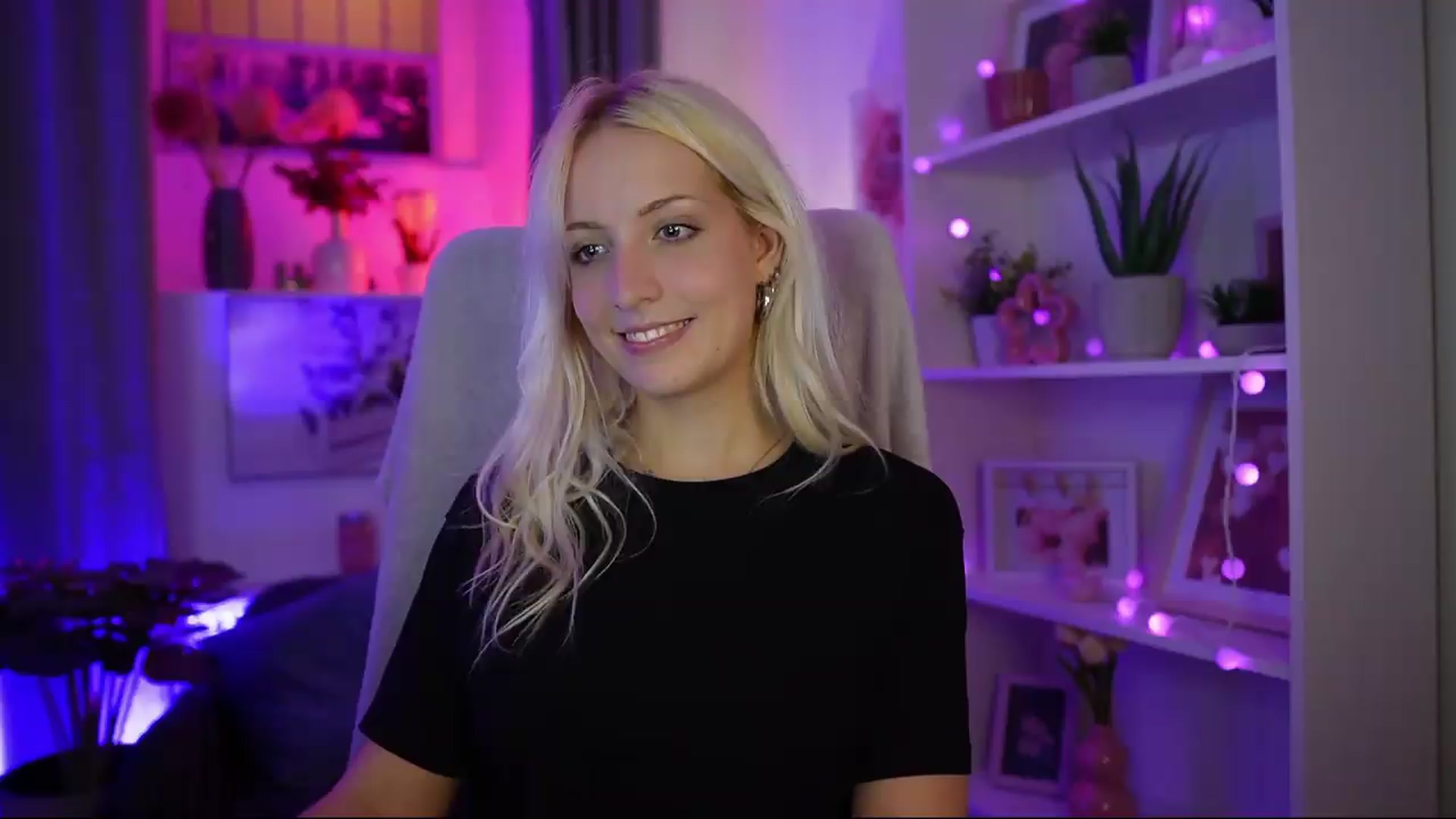 Gallery image thumbnail from Lucy_Cutie's myfreecams stream on, 07/30/2026, 22:44 image 10 of 20