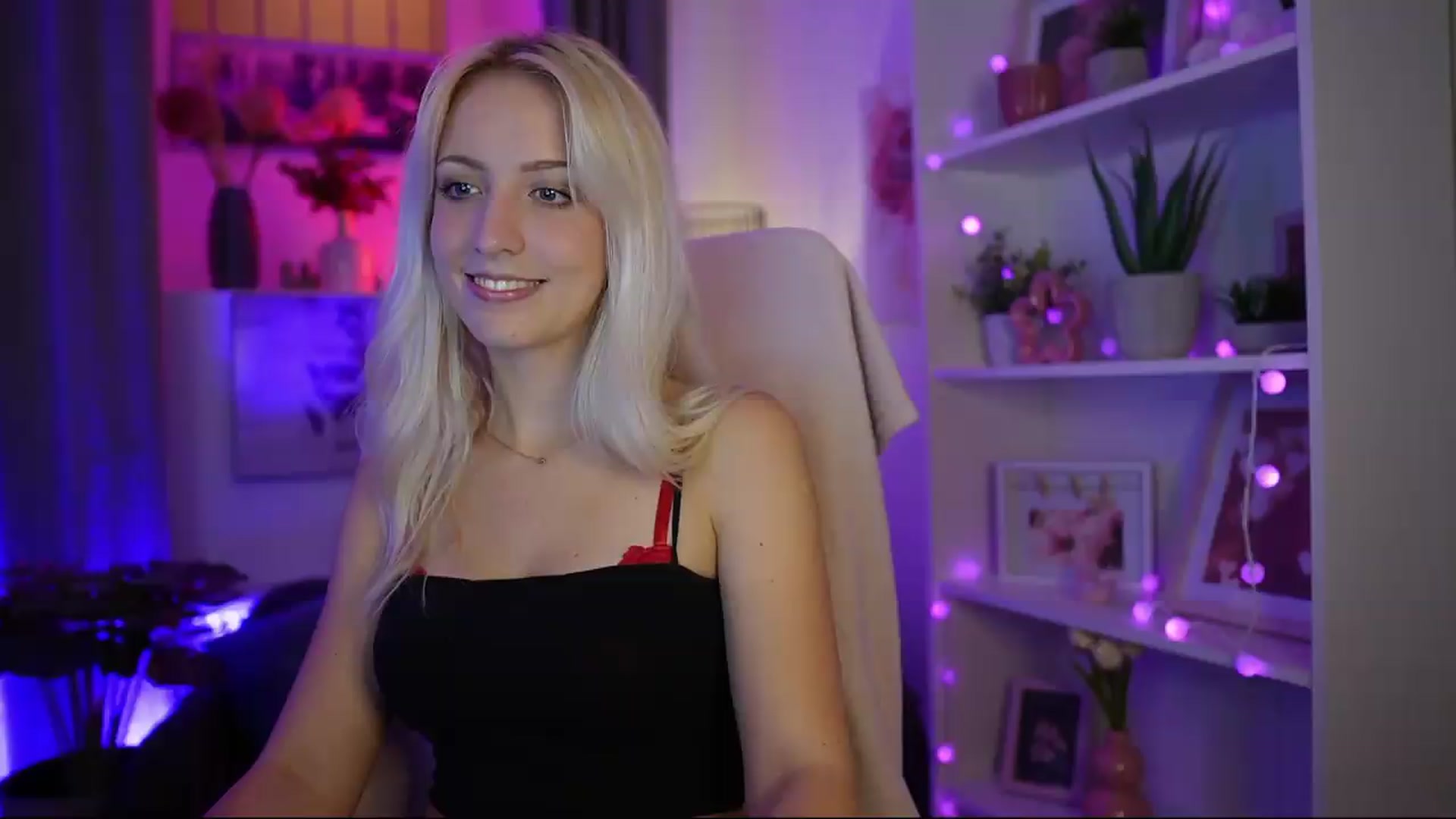 Gallery image thumbnail from Lucy_Cutie's myfreecams stream on, 07/31/2026, 21:30 image 1 of 20