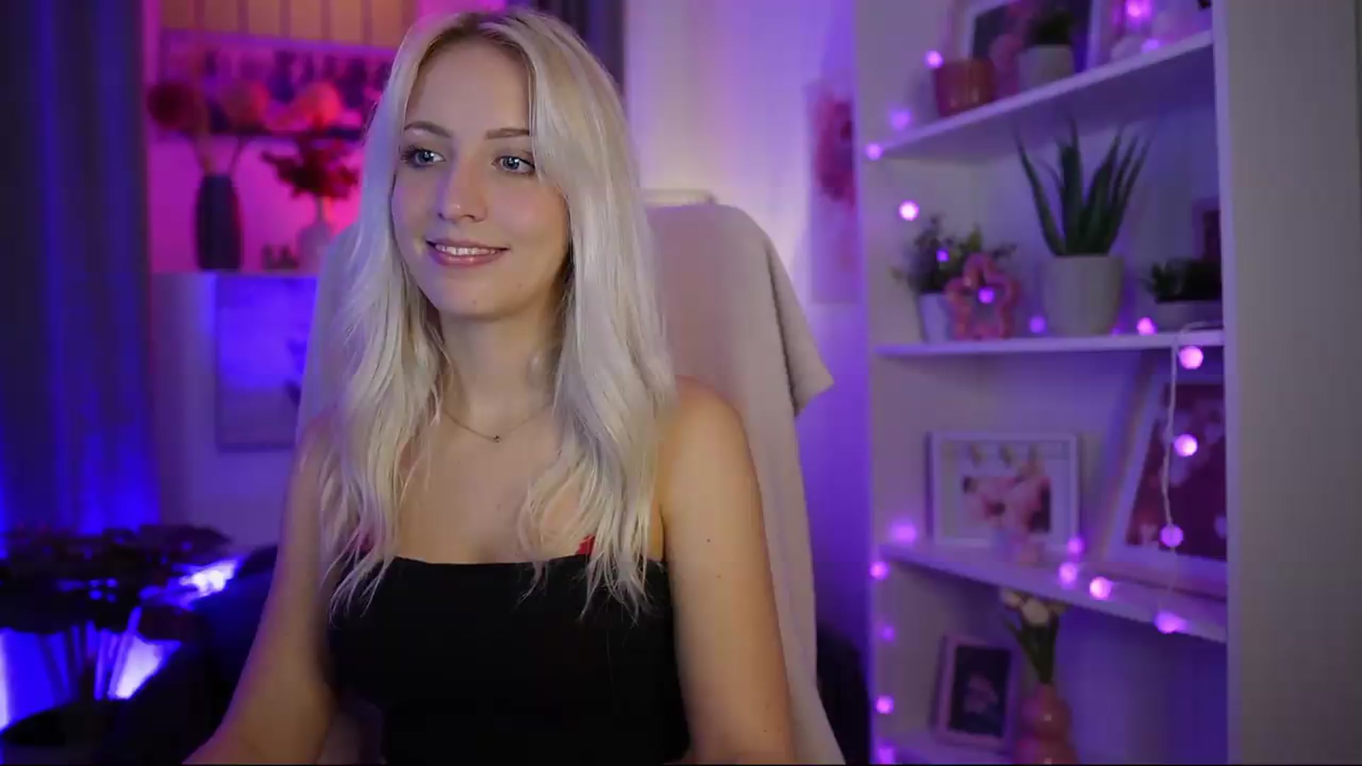 Gallery image thumbnail from Lucy_Cutie's myfreecams stream on, 07/31/2026, 21:30 image 7 of 20